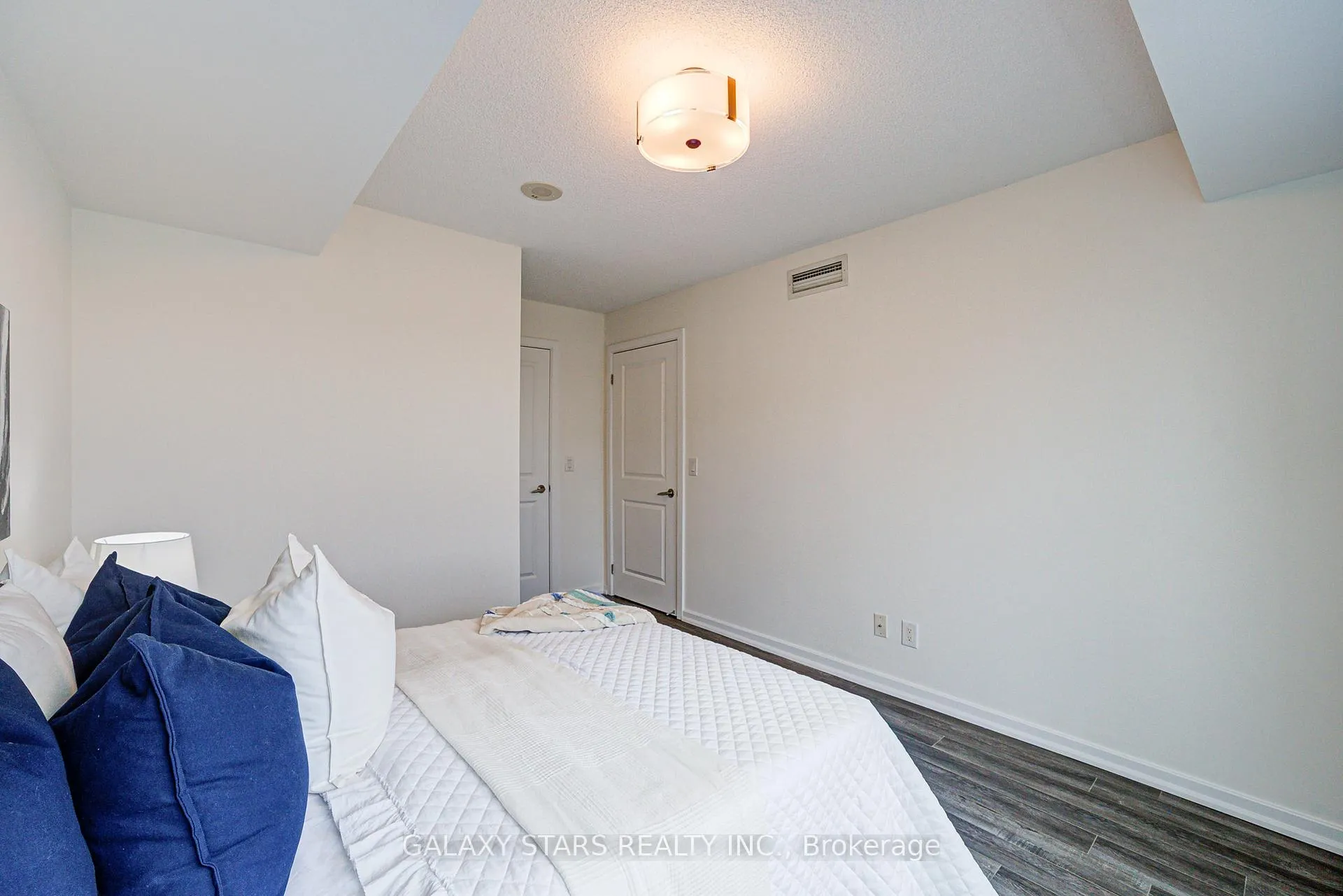 Photo 24 of Unit 1012, 1235 Bayly Street, Pickering, Bay Ridges — HOMEH