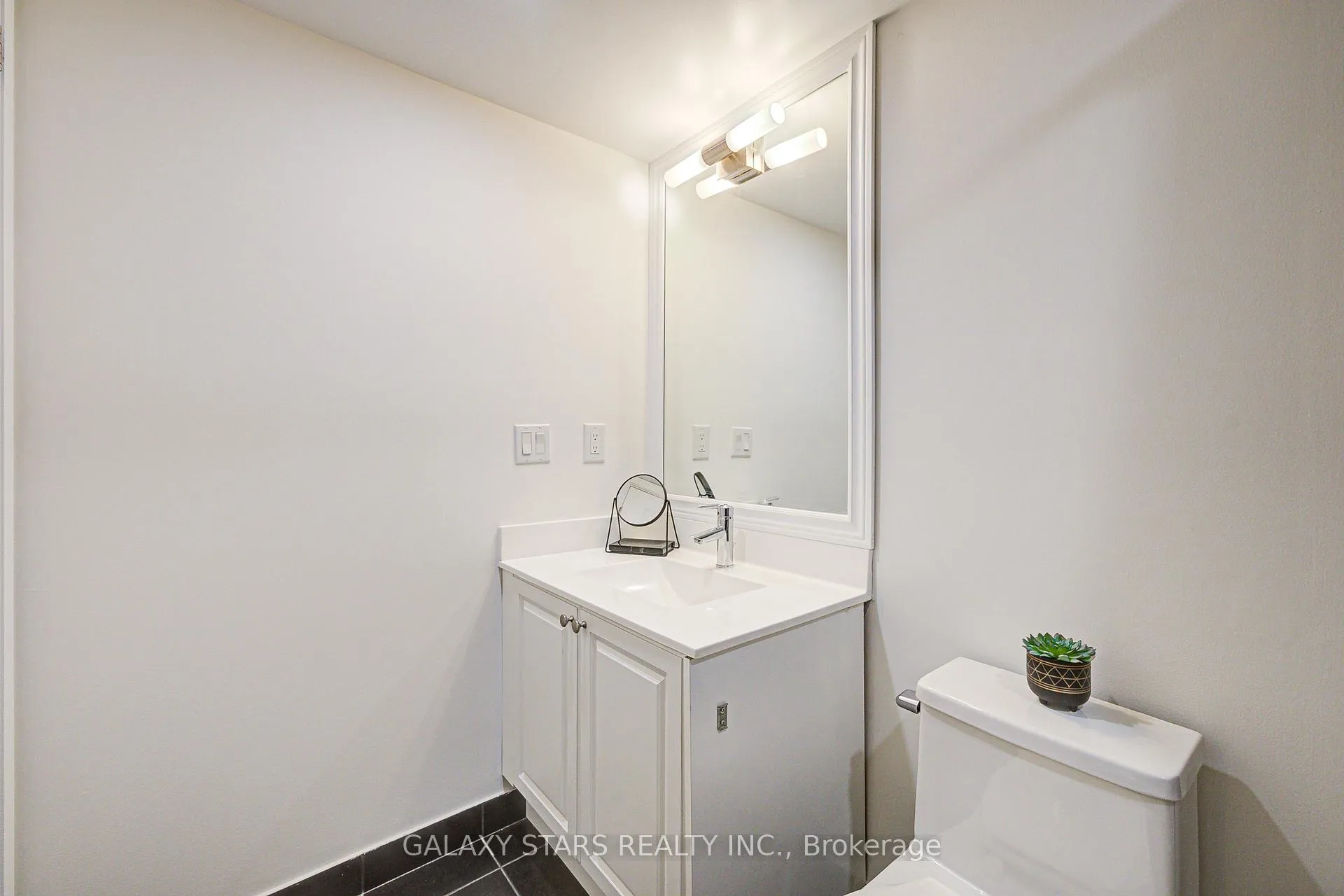 Photo 26 of Unit 1012, 1235 Bayly Street, Pickering, Bay Ridges — HOMEH
