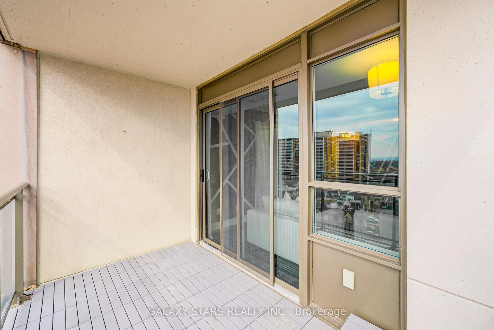 Photo 33 of Unit 1012, 1235 Bayly Street, Pickering, Bay Ridges — HOMEH