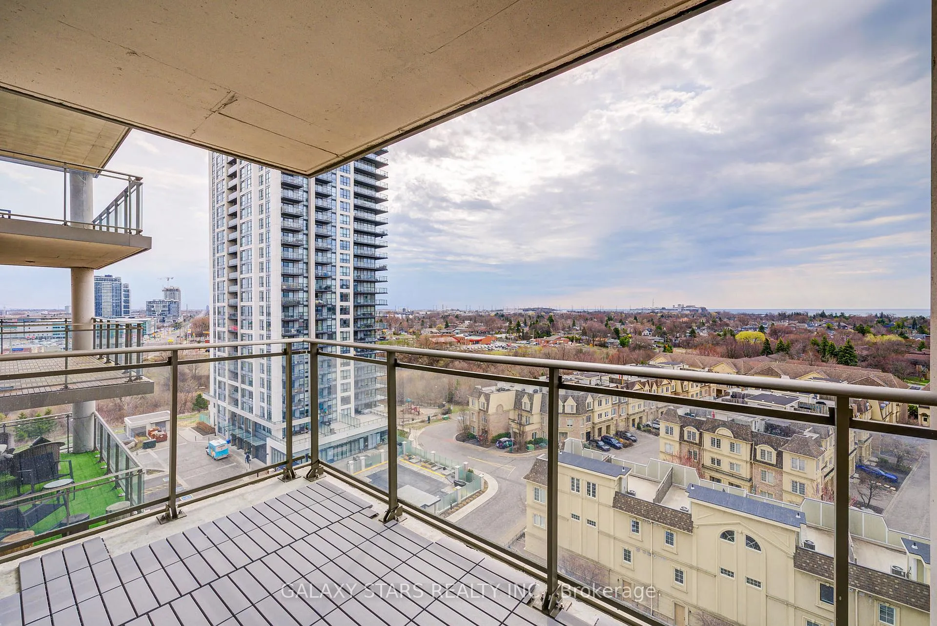 Photo 34 of Unit 1012, 1235 Bayly Street, Pickering, Bay Ridges — HOMEH