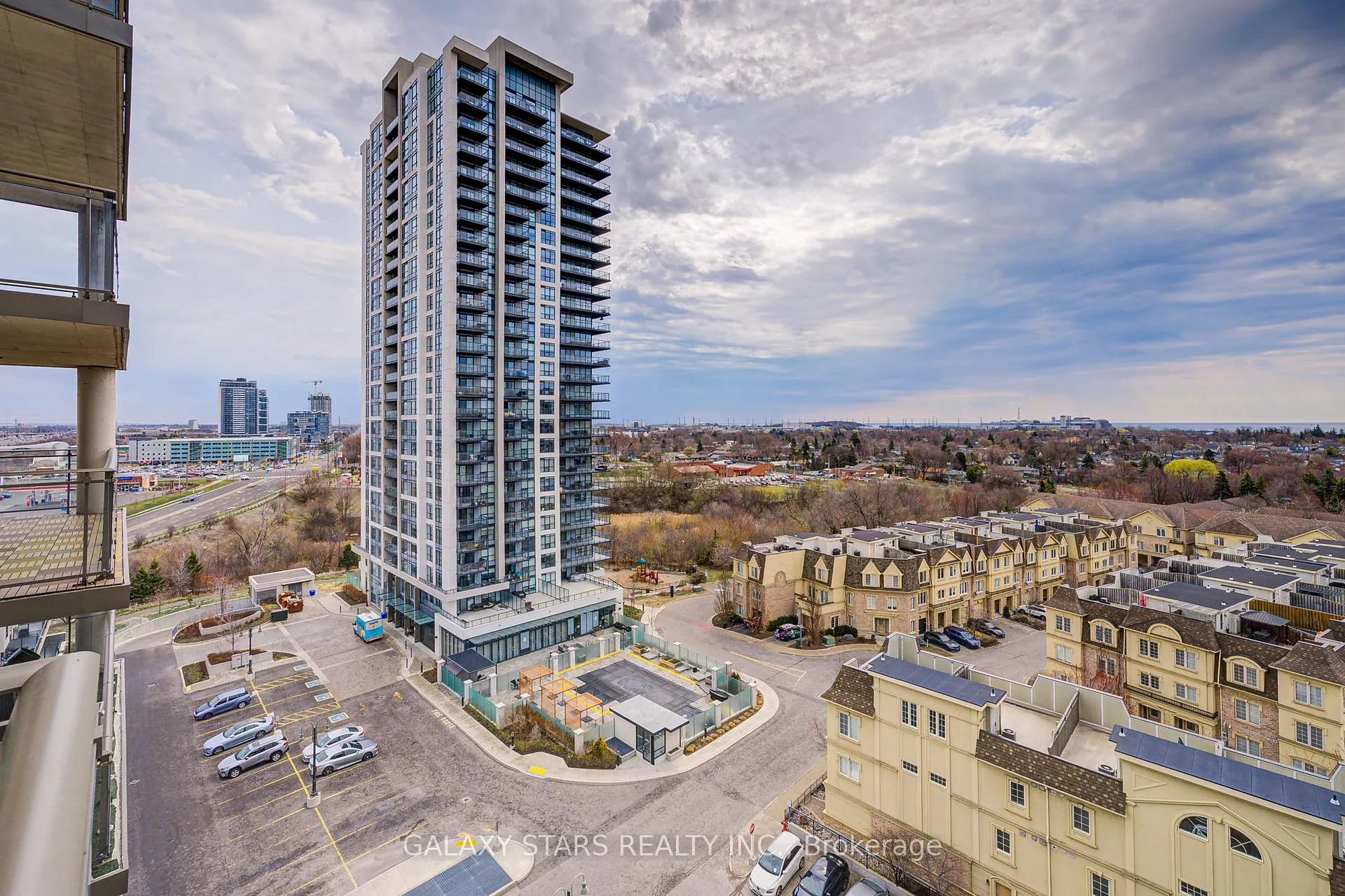 Photo 35 of Unit 1012, 1235 Bayly Street, Pickering, Bay Ridges — HOMEH