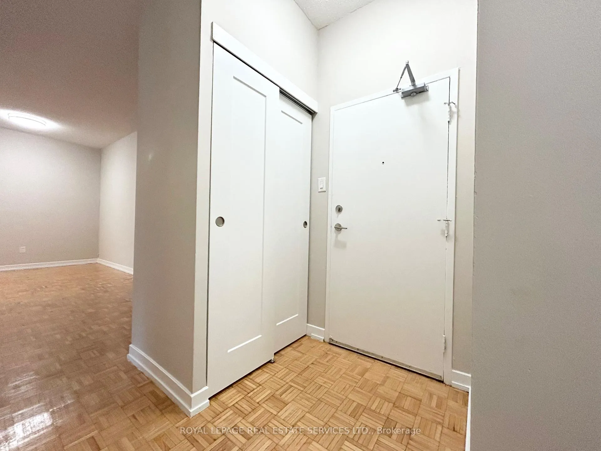 Photo 3 of Unit 1101, 16 Cedarwoods Crescent, Kitchener — HOMEH