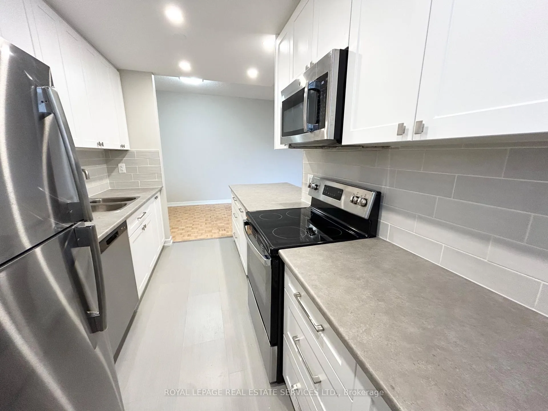 Photo 6 of Unit 1101, 16 Cedarwoods Crescent, Kitchener — HOMEH