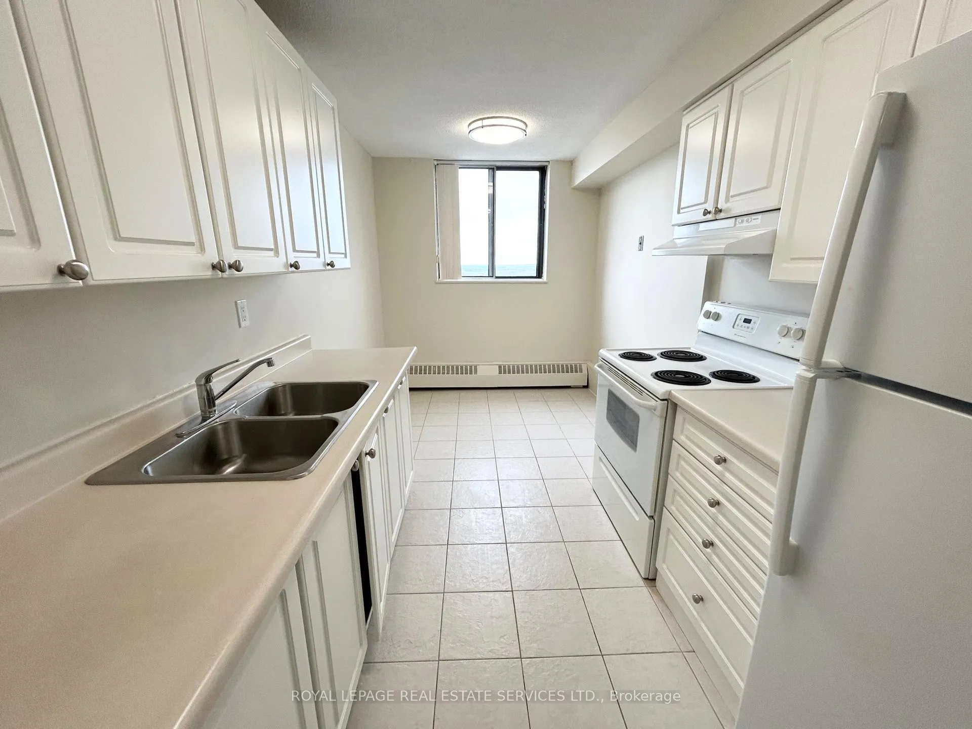 Photo 7 of Unit 1812, 1 Cedarwoods Crescent, Kitchener — HOMEH