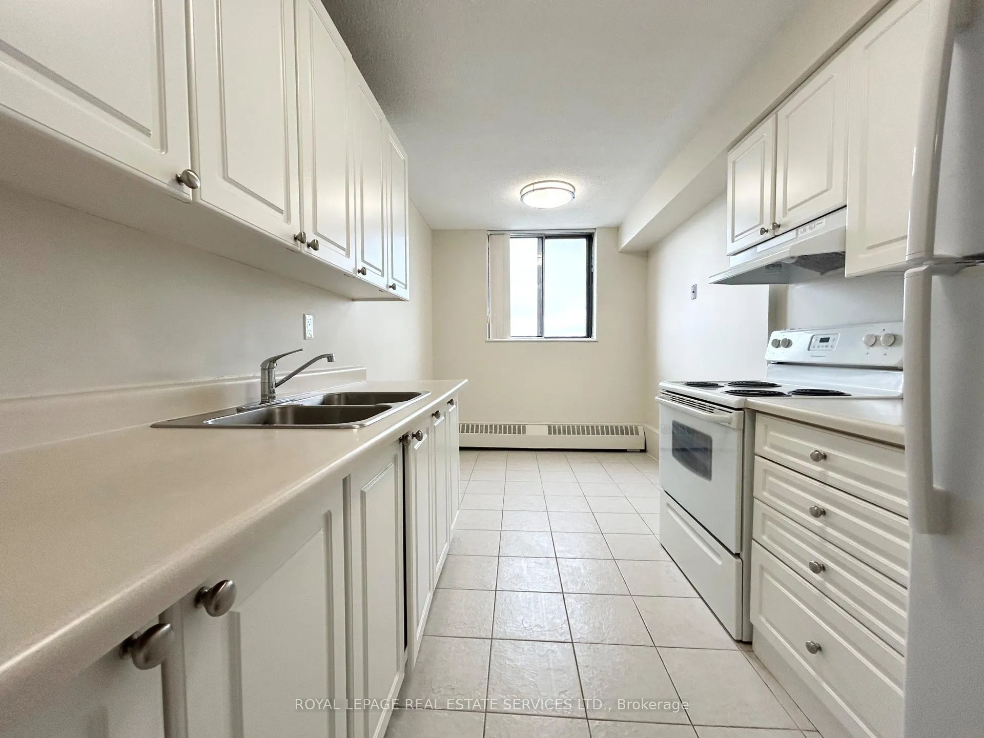 Photo 8 of Unit 1812, 1 Cedarwoods Crescent, Kitchener — HOMEH
