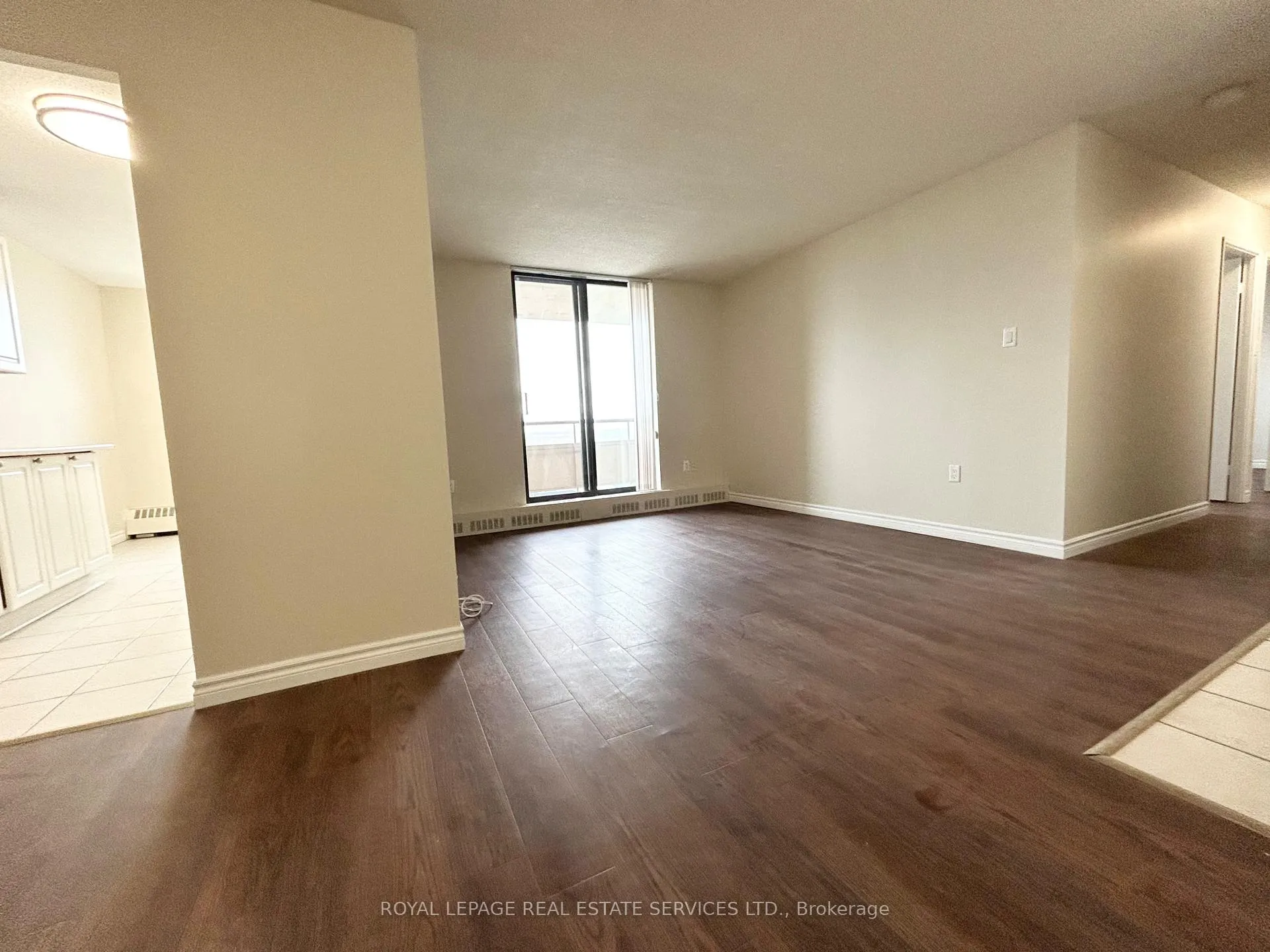 Photo 12 of Unit 1812, 1 Cedarwoods Crescent, Kitchener — HOMEH