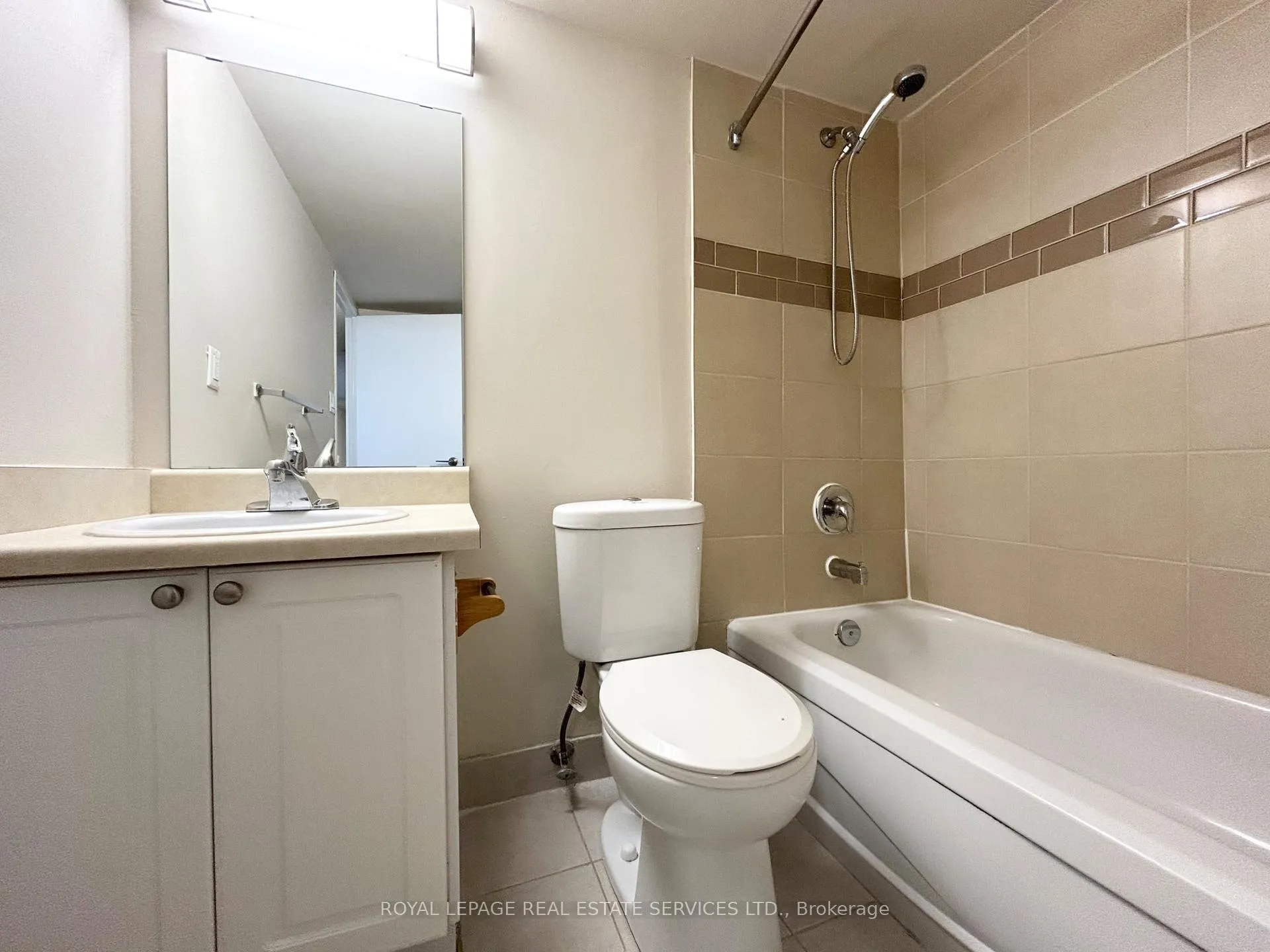 Photo 14 of Unit 1812, 1 Cedarwoods Crescent, Kitchener — HOMEH
