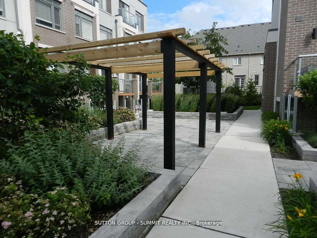 Photo 2 of Unit 344, 3066 Sixth Line, Oakville, Glenorchy — HOMEH