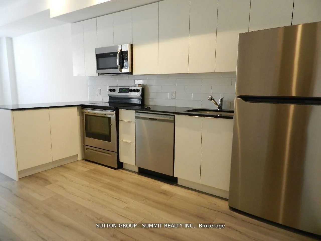 Photo 6 of Unit 344, 3066 Sixth Line, Oakville, Glenorchy — HOMEH