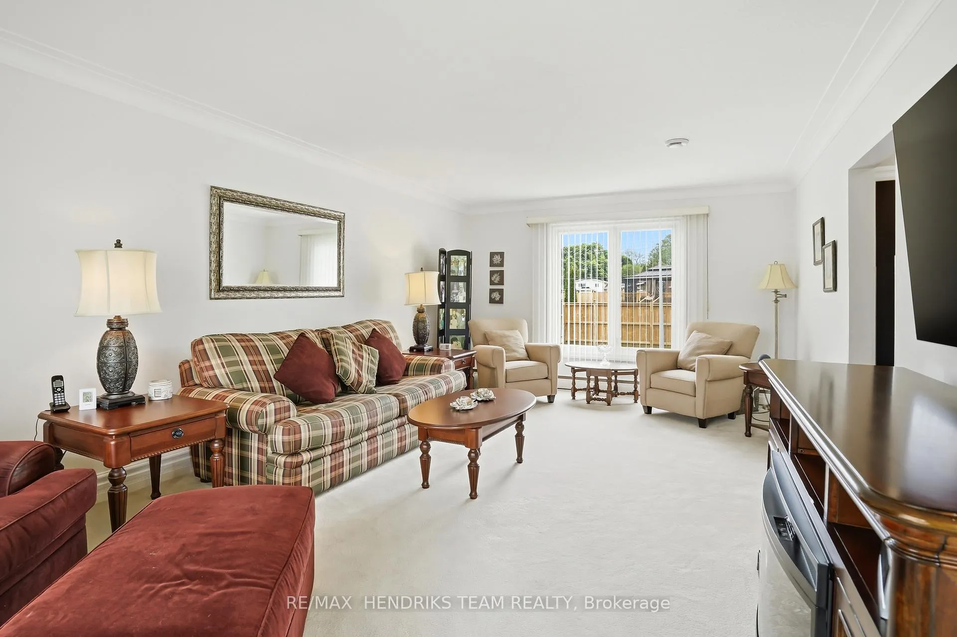 Photo 15 of 17 Jasmin Crescent, St. Catharines, Glendale/Glenridge — HOMEH