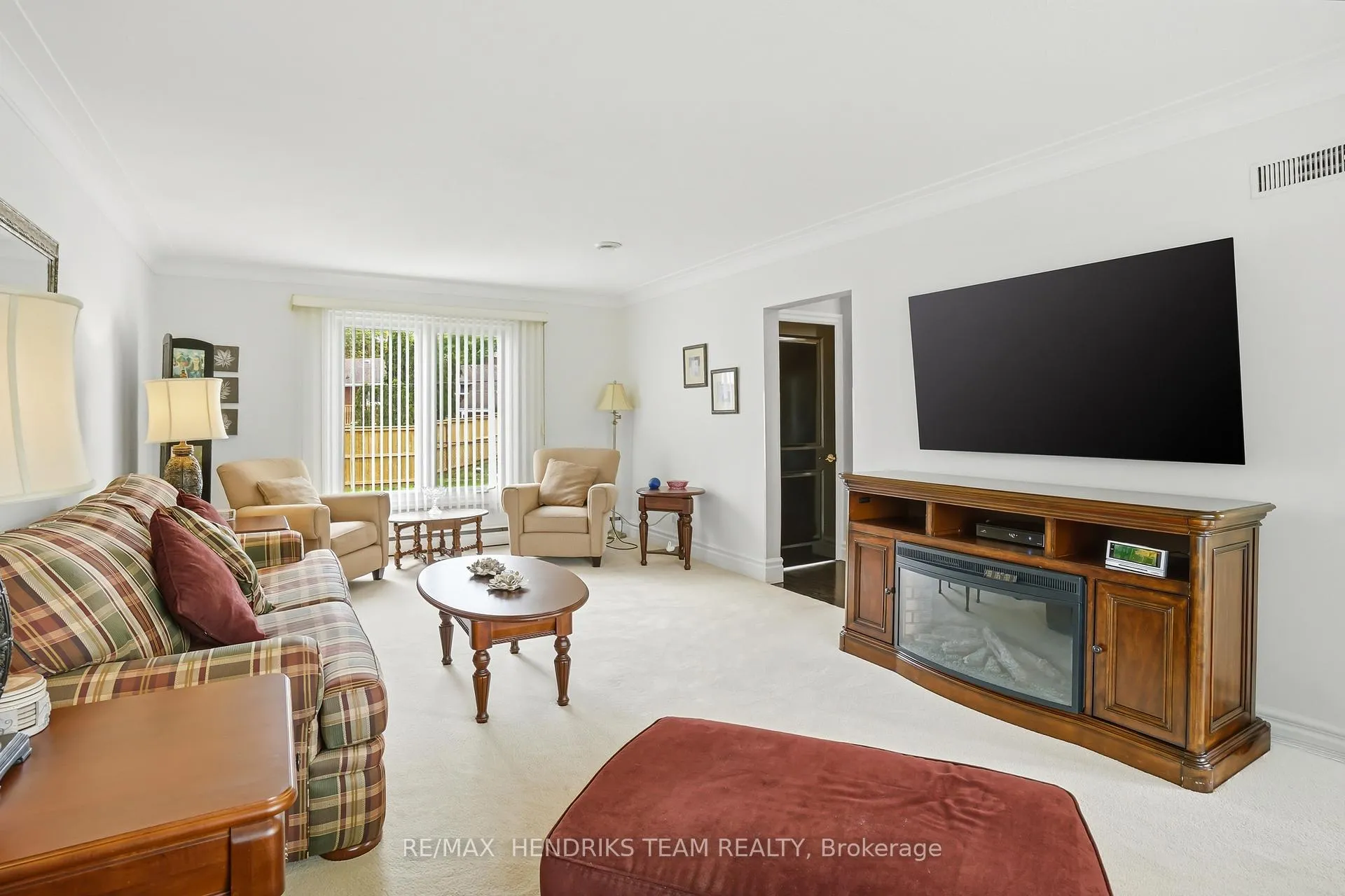 Photo 16 of 17 Jasmin Crescent, St. Catharines, Glendale/Glenridge — HOMEH