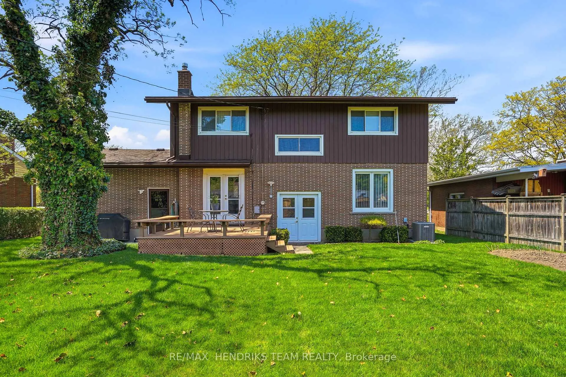 Photo 28 of 17 Jasmin Crescent, St. Catharines, Glendale/Glenridge — HOMEH