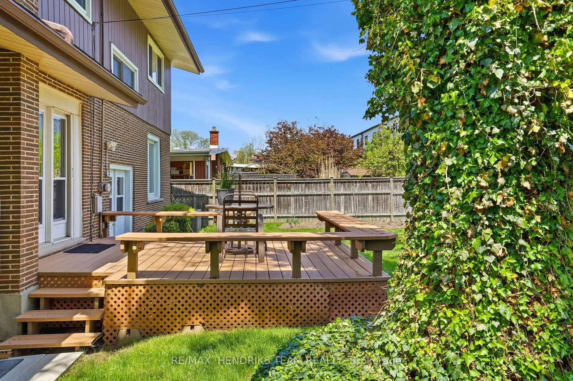 Photo 30 of 17 Jasmin Crescent, St. Catharines, Glendale/Glenridge — HOMEH