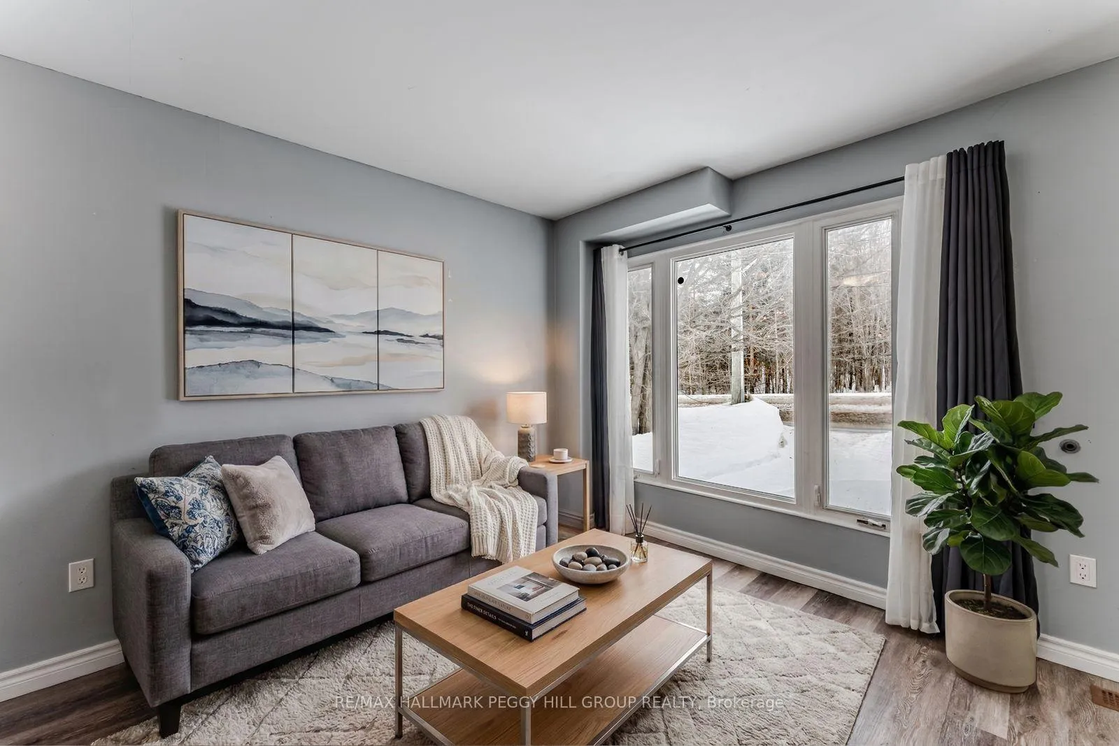 Photo 2 of 126 Robert Street E, Penetanguishene — HOMEH