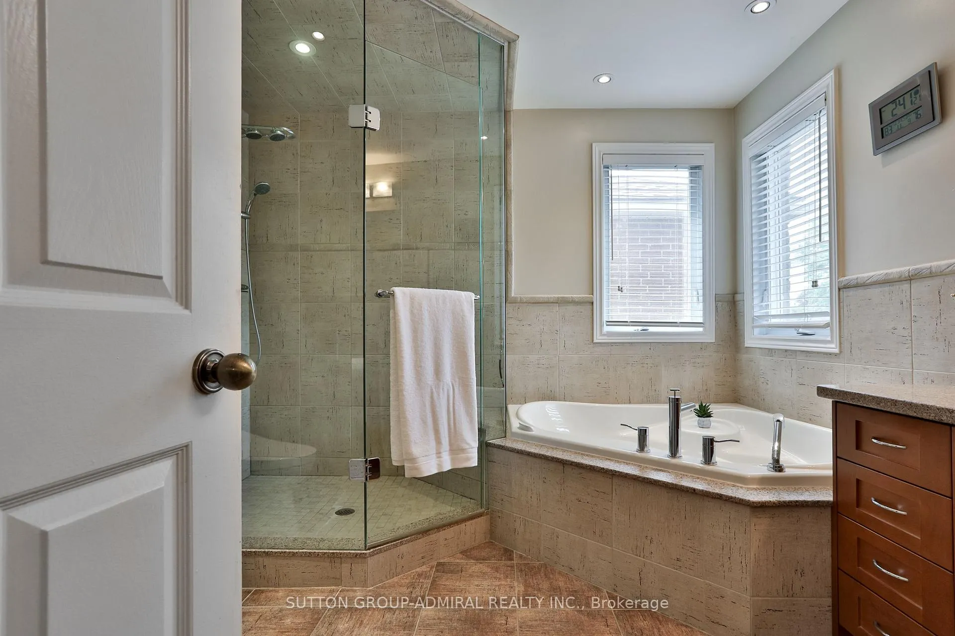 Photo 26 of 135 Heatherton Way, Vaughan, Crestwood-Springfarm-Yorkhill — HOMEH