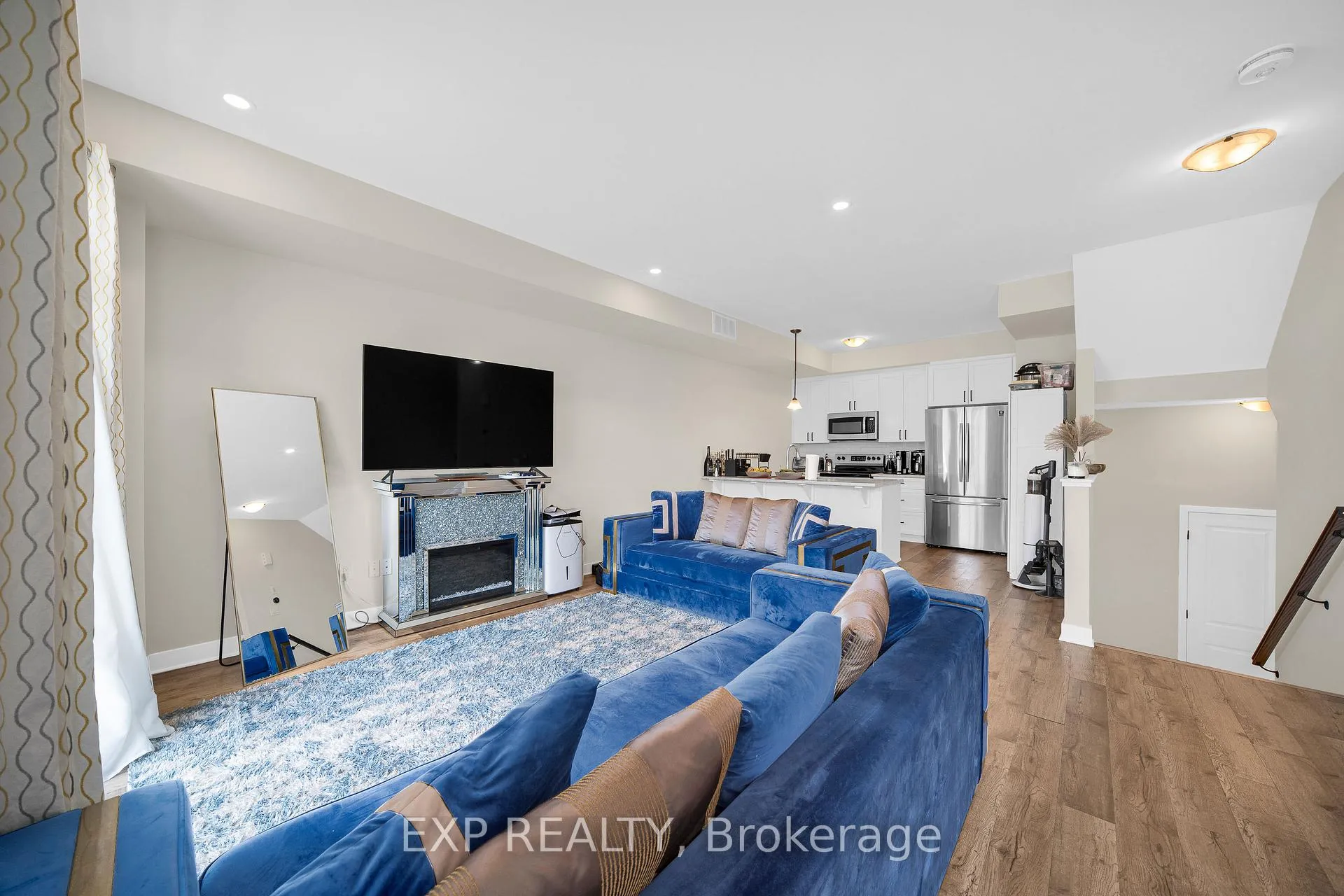 Photo 4 of 162 Visor Private, Ottawa, Kanata - Emerald Meadows/Trailwest — HOMEH