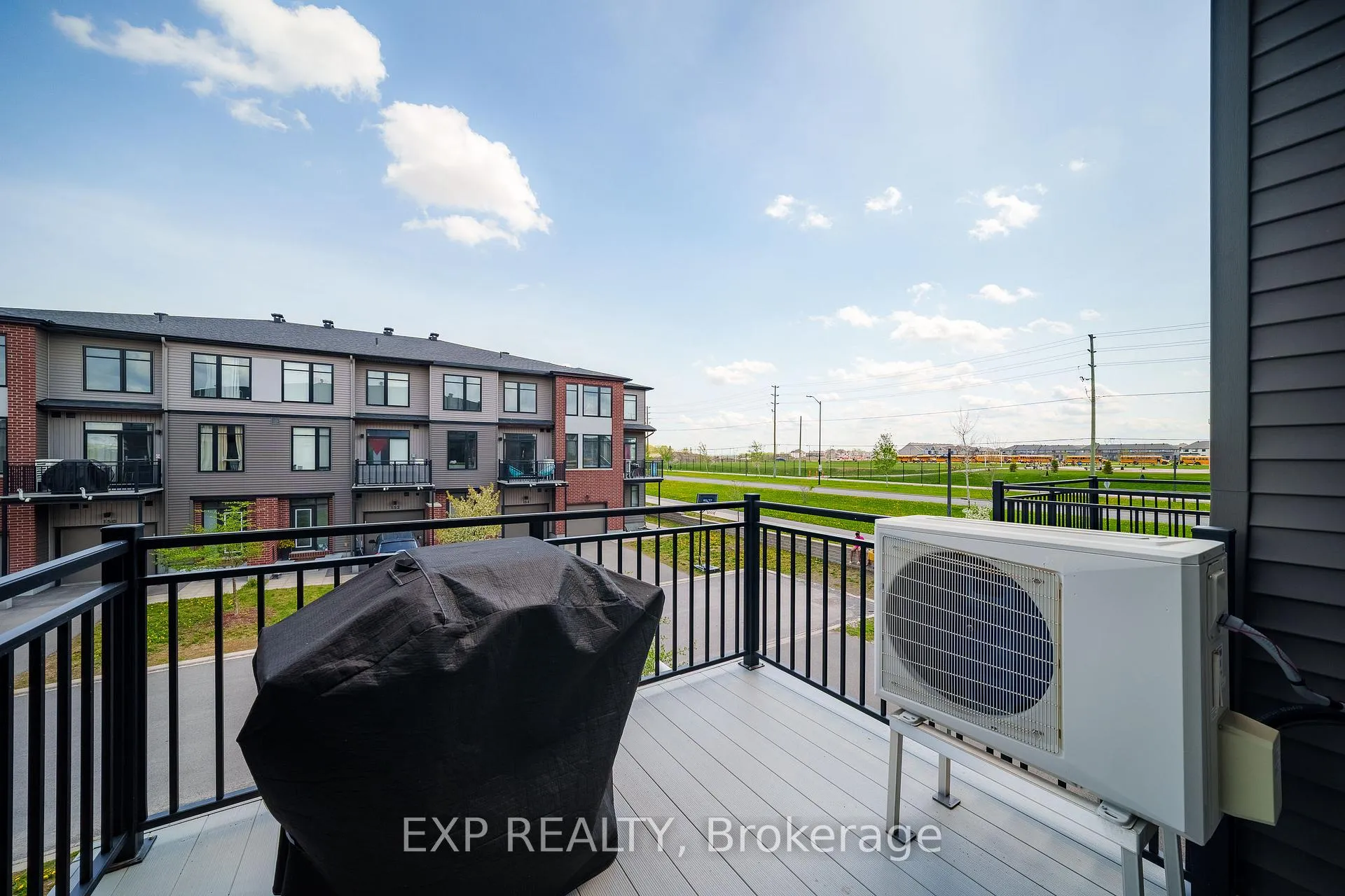 Photo 6 of 162 Visor Private, Ottawa, Kanata - Emerald Meadows/Trailwest — HOMEH