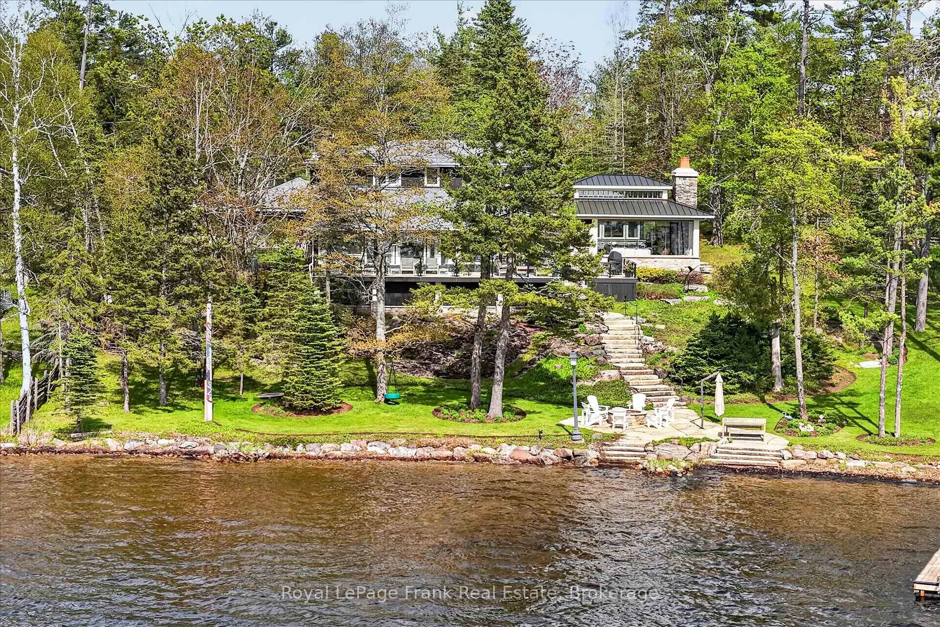 Photo 7 of 38 Napier Crescent, North Kawartha — HOMEH