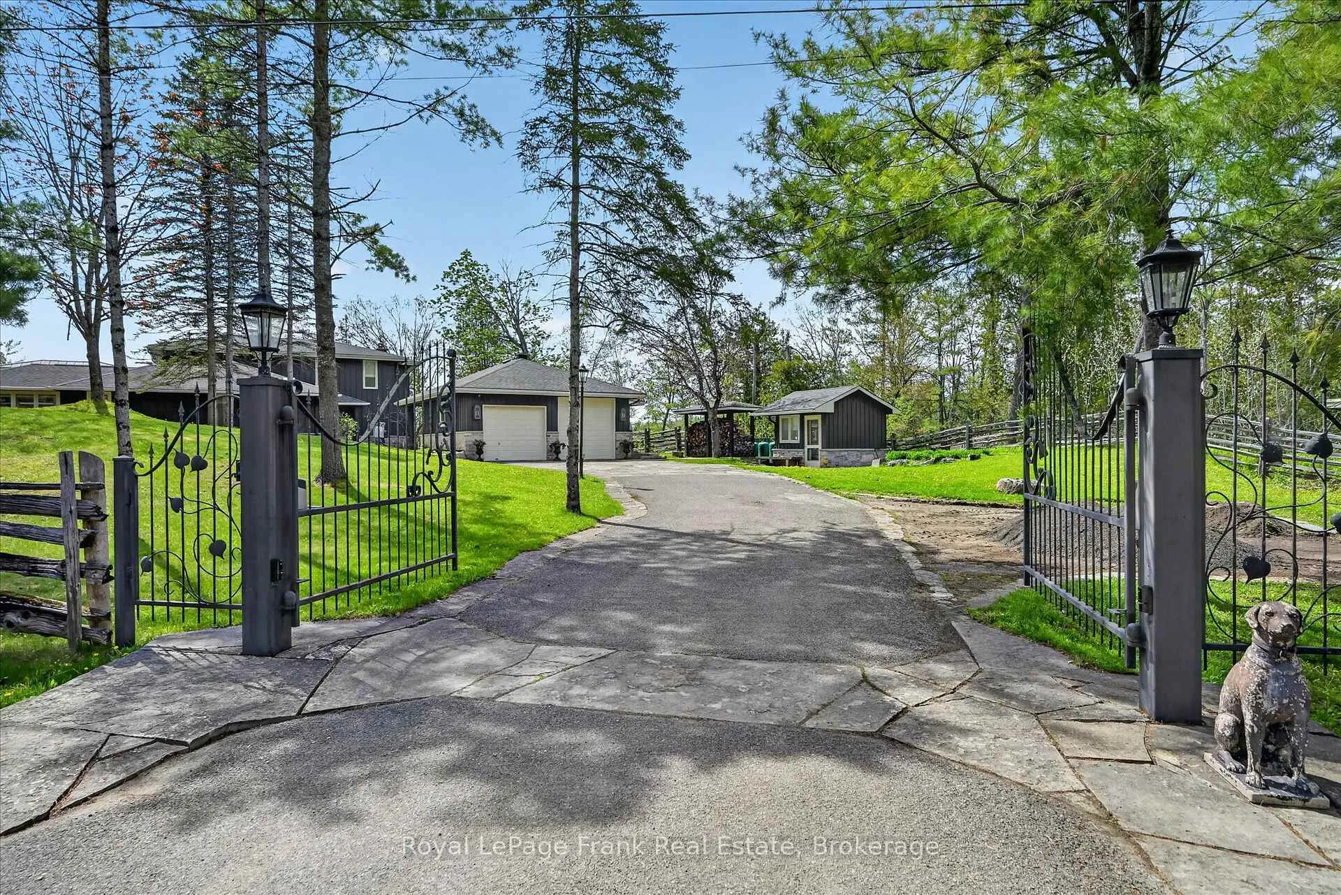 Photo 8 of 38 Napier Crescent, North Kawartha — HOMEH