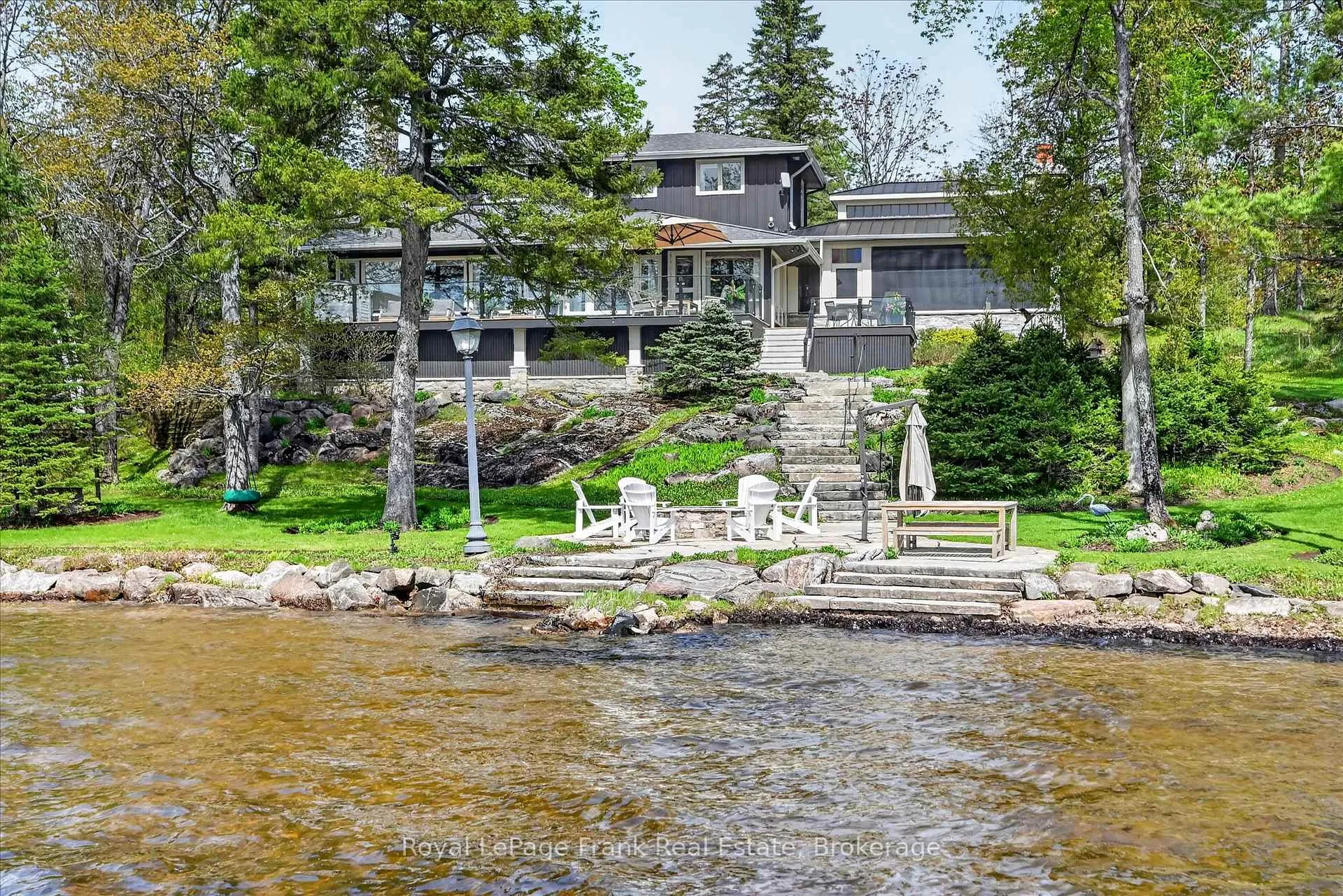 Photo 19 of 38 Napier Crescent, North Kawartha — HOMEH