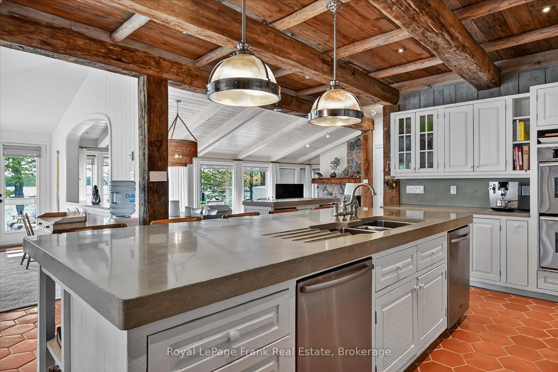 Photo 23 of 38 Napier Crescent, North Kawartha — HOMEH