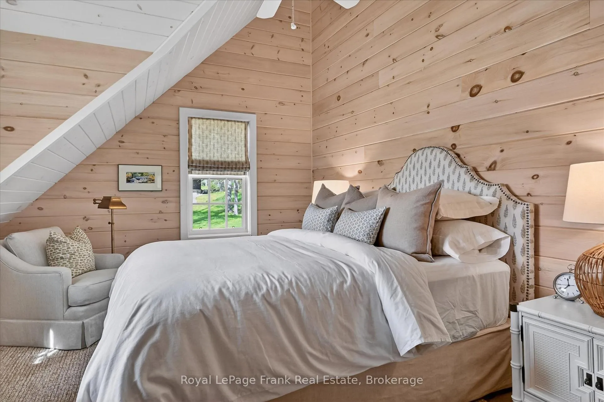 Photo 43 of 38 Napier Crescent, North Kawartha — HOMEH