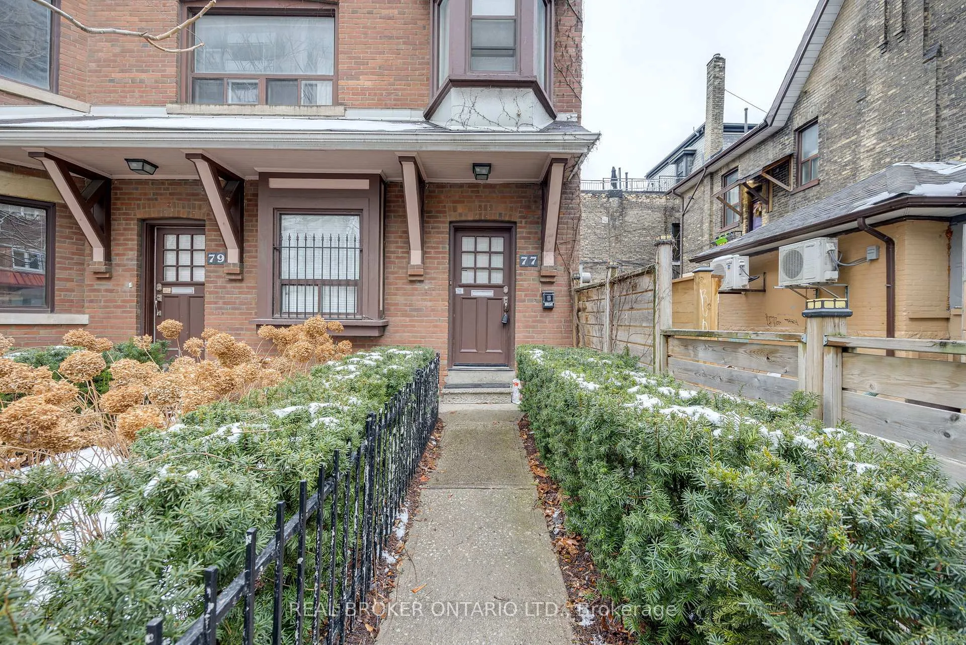 Photo 3 of Unit Upper, 77 Isabella Street, Toronto, Church-Yonge Corridor — HOMEH