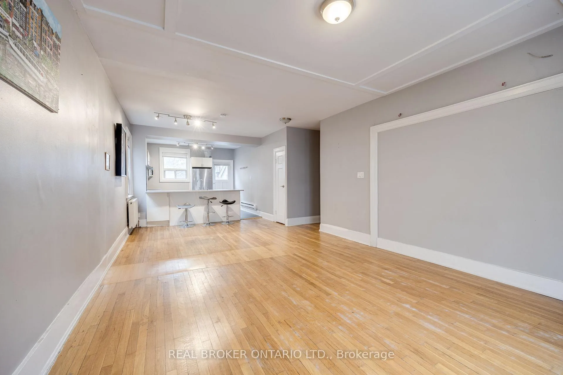 Photo 4 of Unit Upper, 77 Isabella Street, Toronto, Church-Yonge Corridor — HOMEH