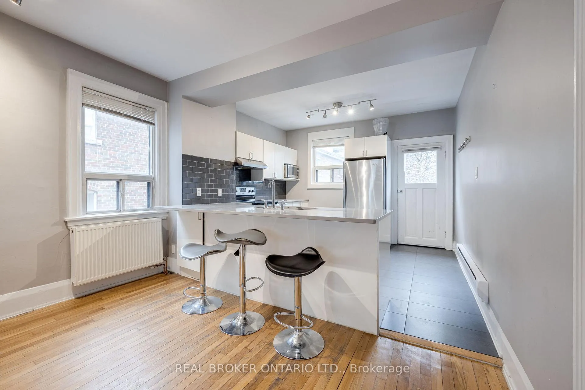 Photo 9 of Unit Upper, 77 Isabella Street, Toronto, Church-Yonge Corridor — HOMEH