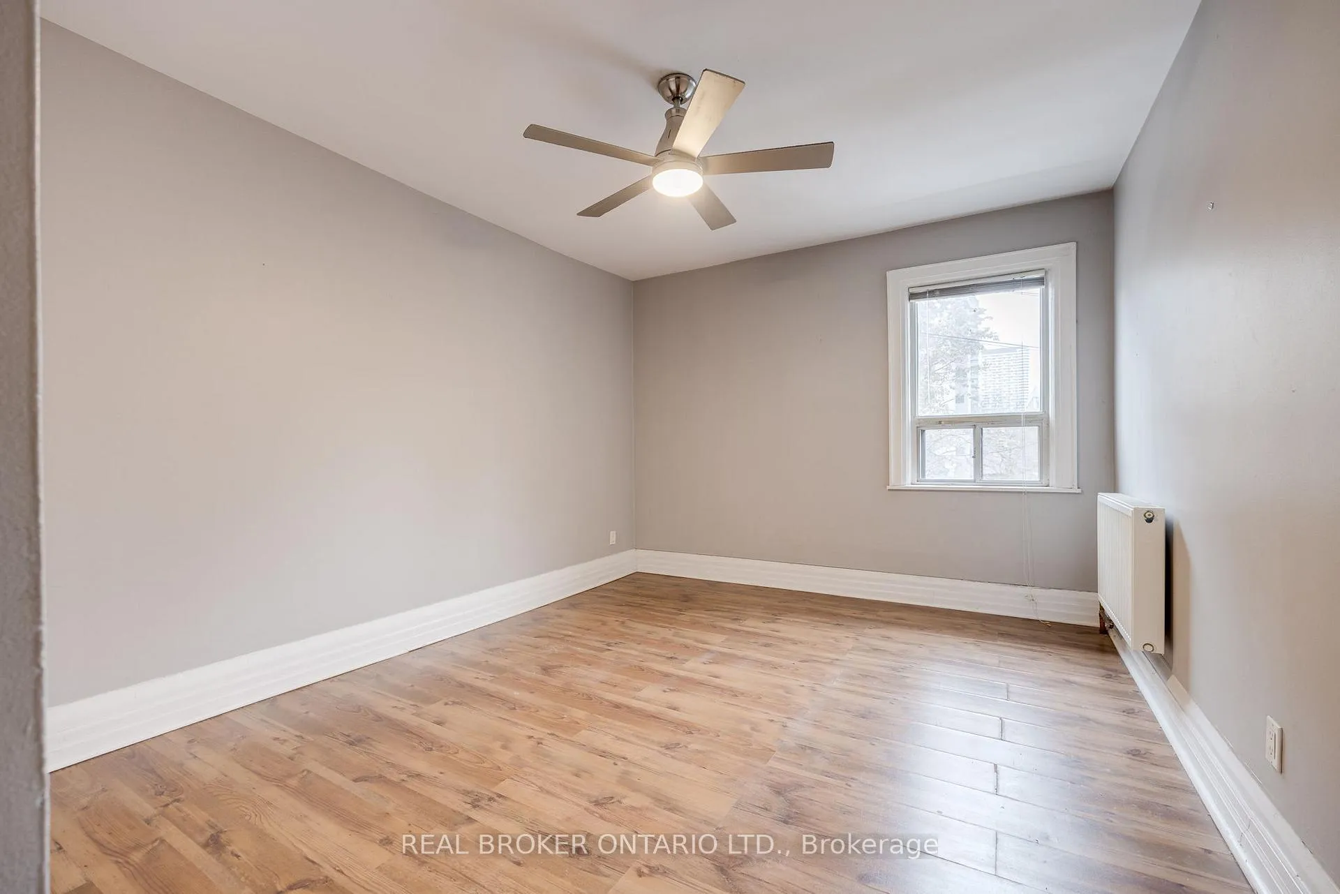 Photo 13 of Unit Upper, 77 Isabella Street, Toronto, Church-Yonge Corridor — HOMEH