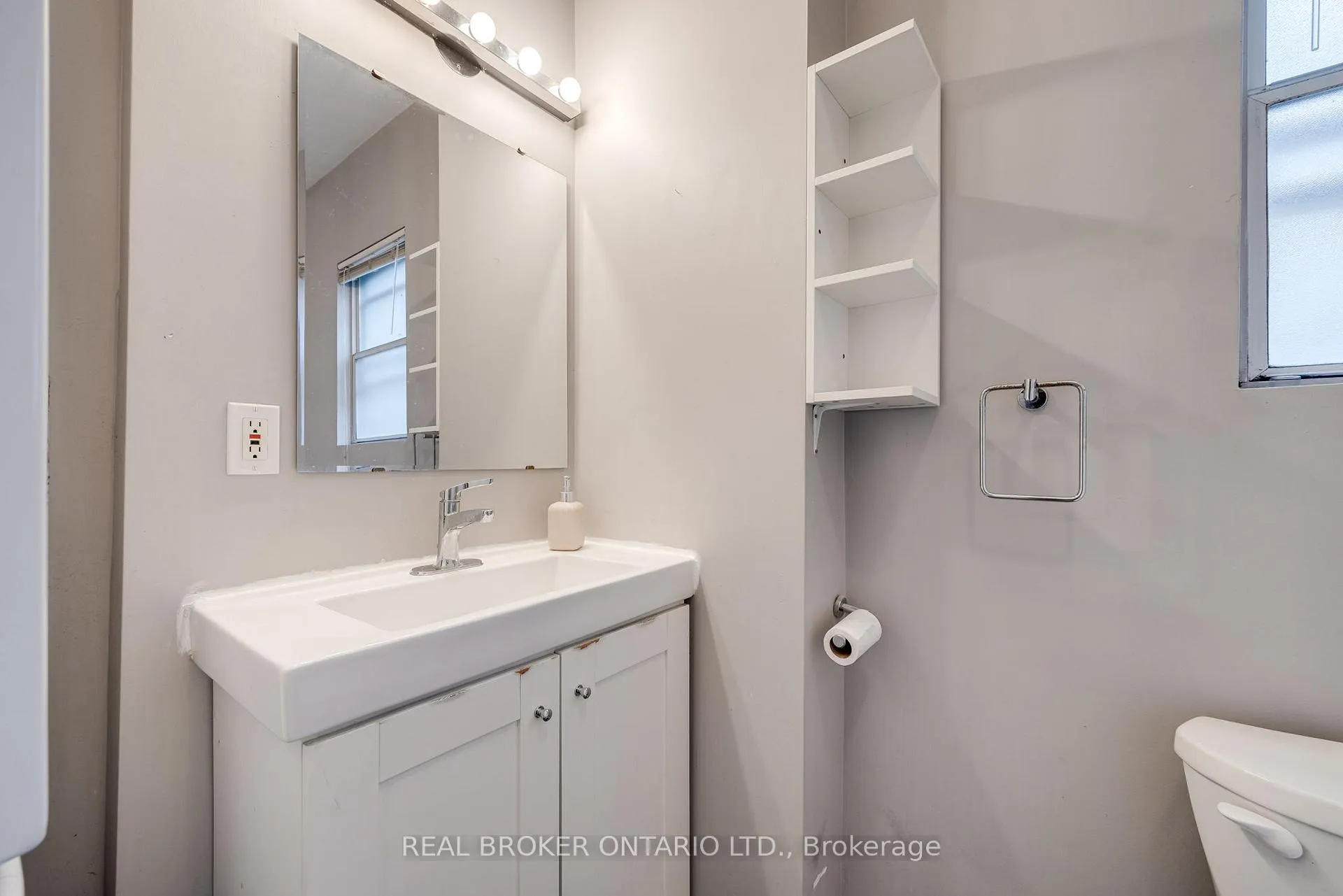 Photo 19 of Unit Upper, 77 Isabella Street, Toronto, Church-Yonge Corridor — HOMEH