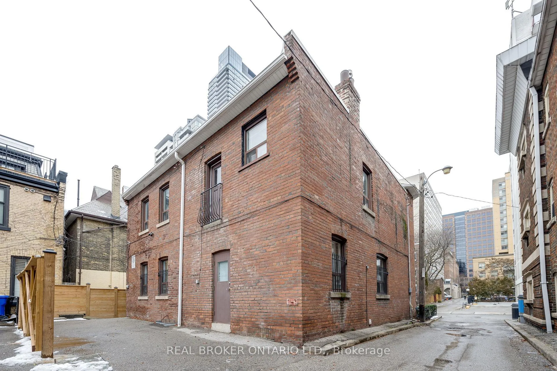 Photo 22 of Unit Upper, 77 Isabella Street, Toronto, Church-Yonge Corridor — HOMEH