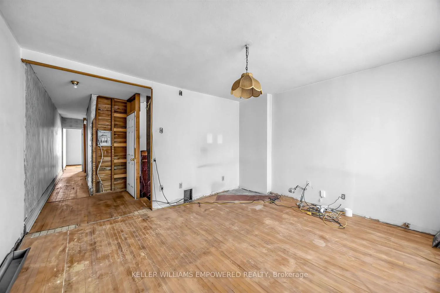Photo 18 of 139 Howard Park Avenue, Toronto, High Park-Swansea — HOMEH