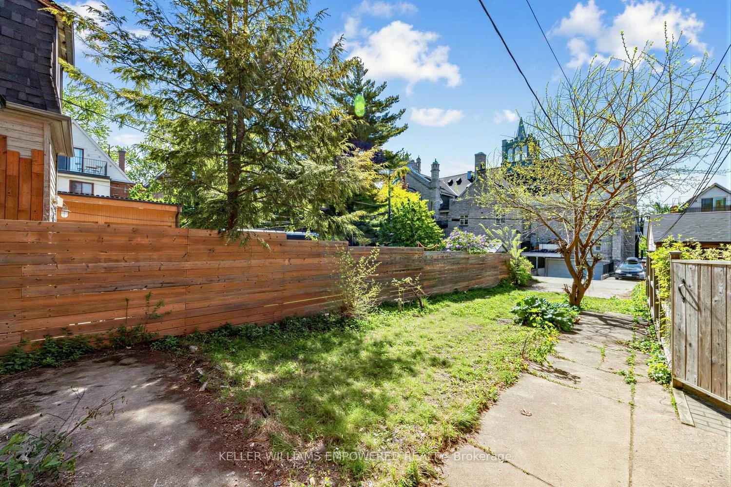 Photo 24 of 139 Howard Park Avenue, Toronto, High Park-Swansea — HOMEH