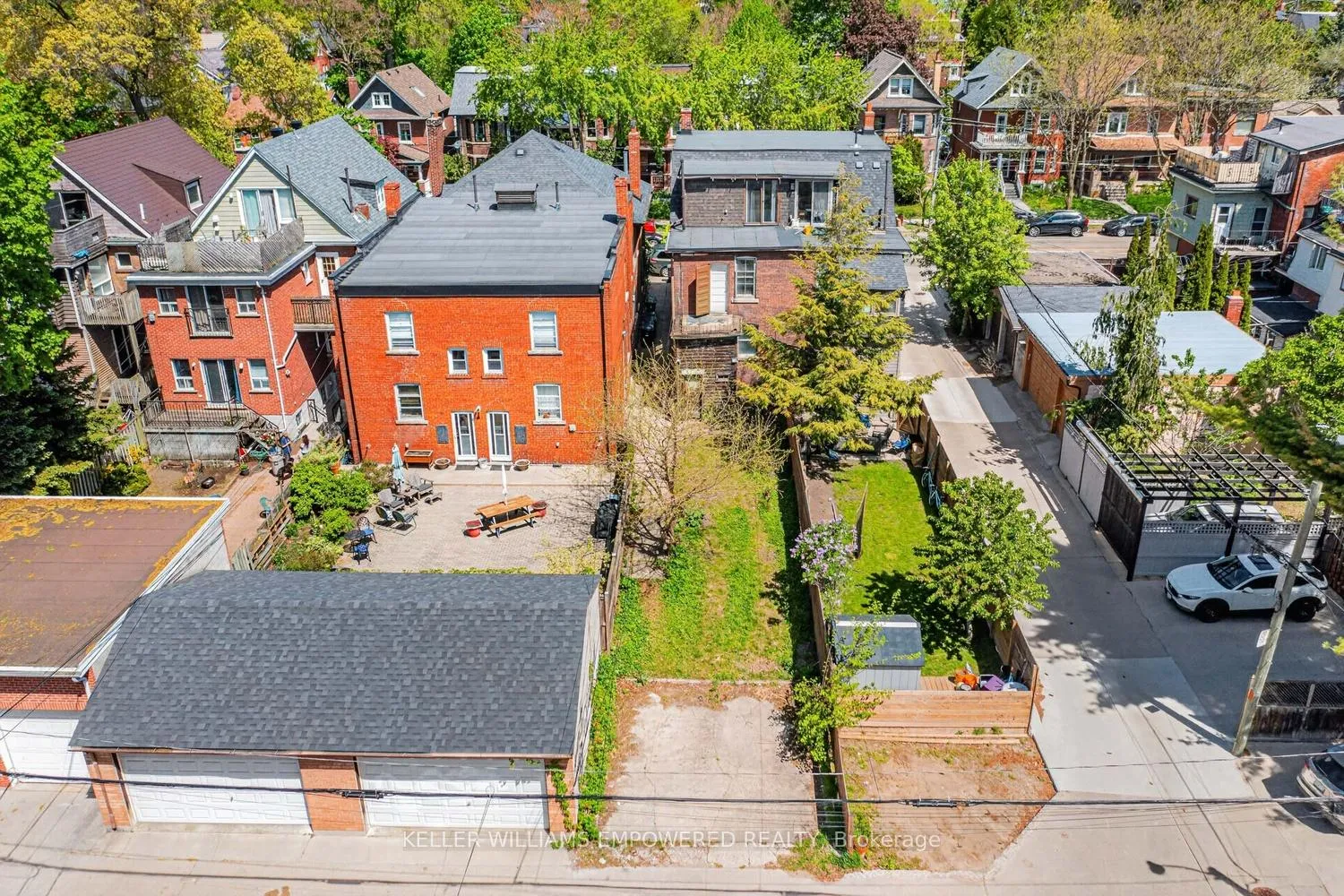 Photo 28 of 139 Howard Park Avenue, Toronto, High Park-Swansea — HOMEH