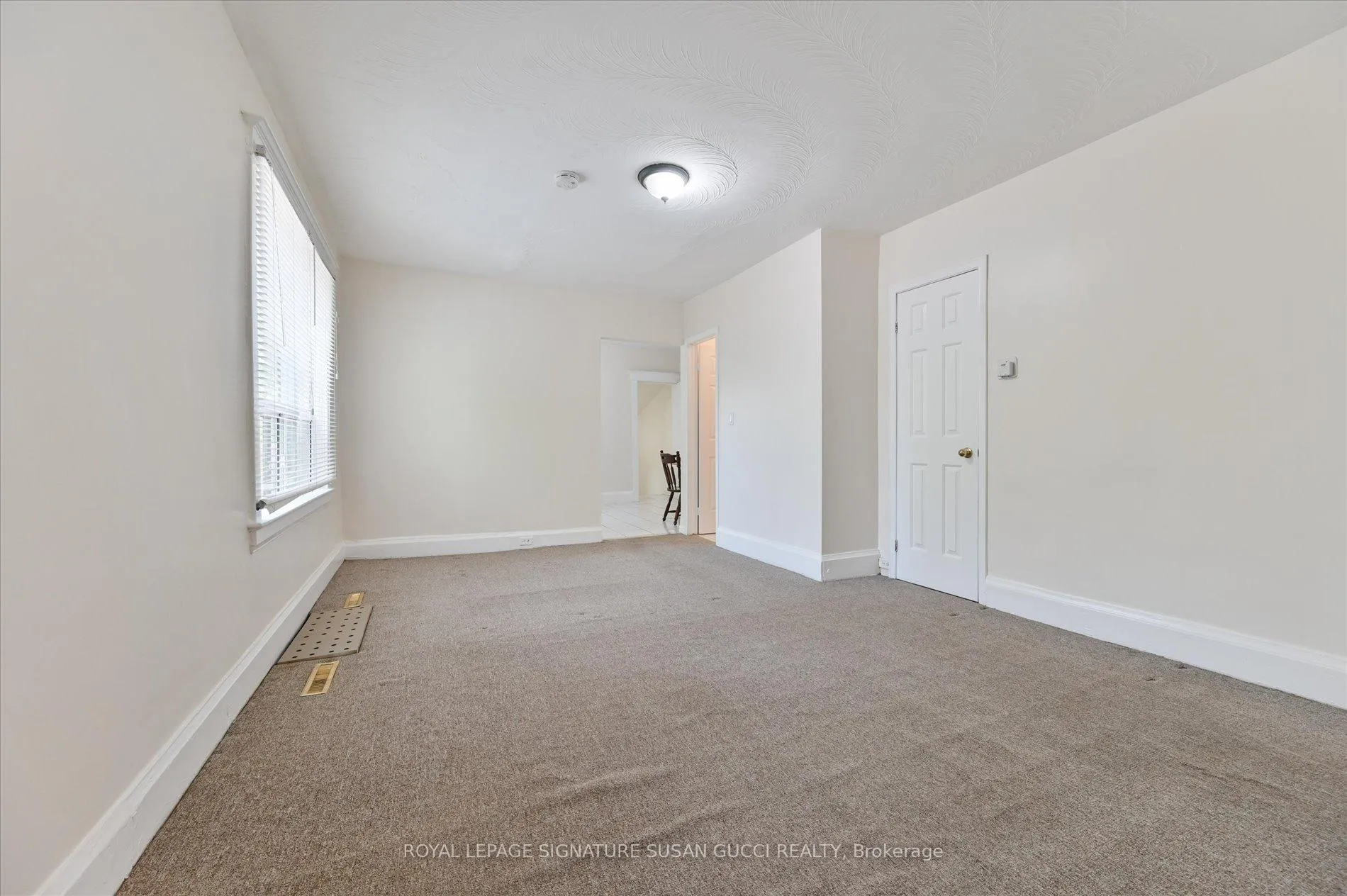 Photo 7 of 85 Linsmore Crescent, Toronto, Danforth Village-East York — HOMEH