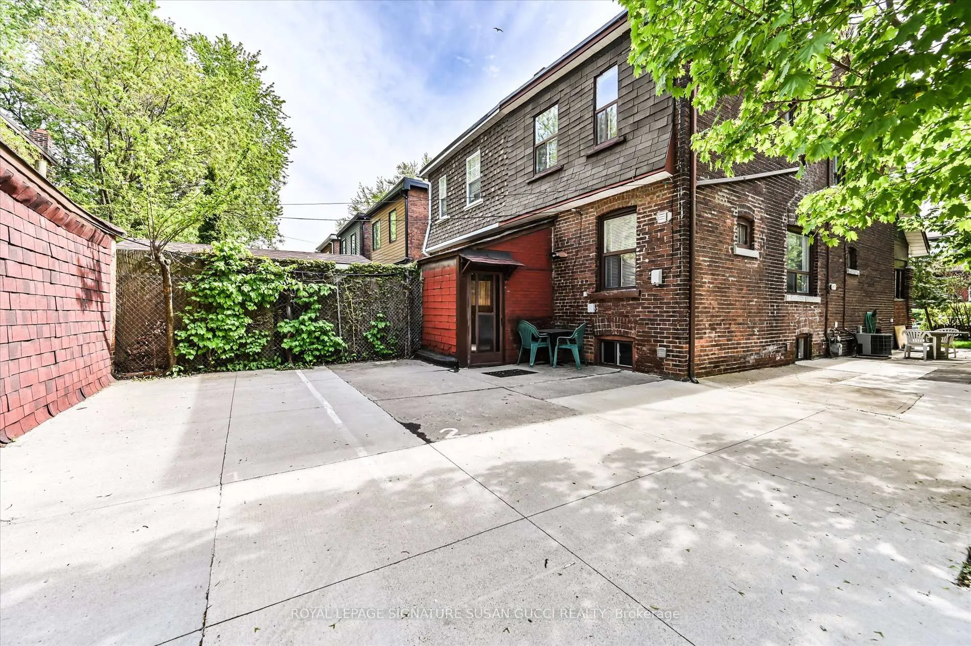 Photo 27 of 85 Linsmore Crescent, Toronto, Danforth Village-East York — HOMEH