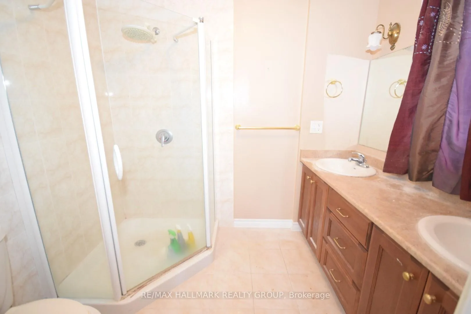 Photo 7 of 1749 Des Prairies Avenue, Ottawa, Queenswood Heights South — HOMEH