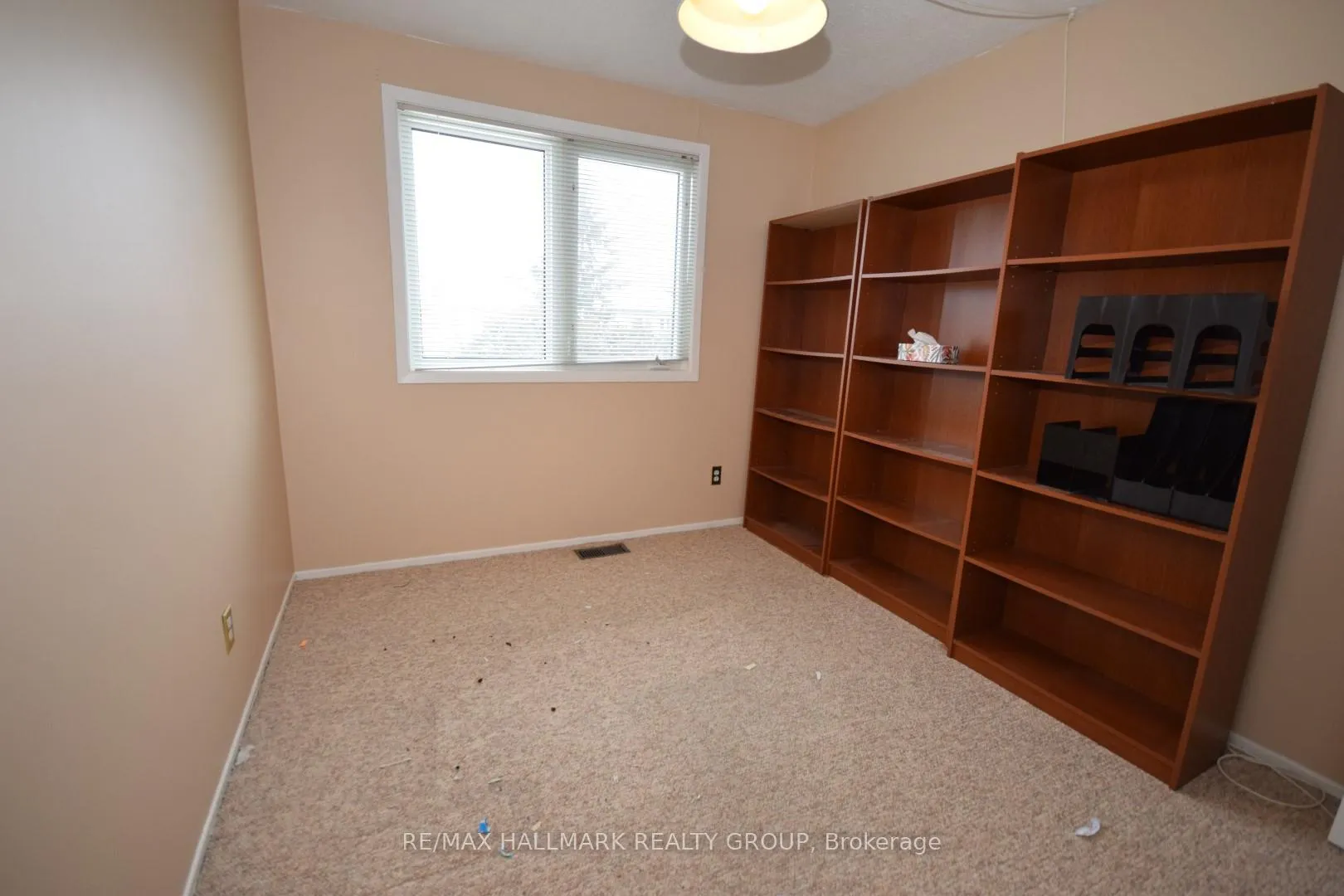 Photo 9 of 1749 Des Prairies Avenue, Ottawa, Queenswood Heights South — HOMEH