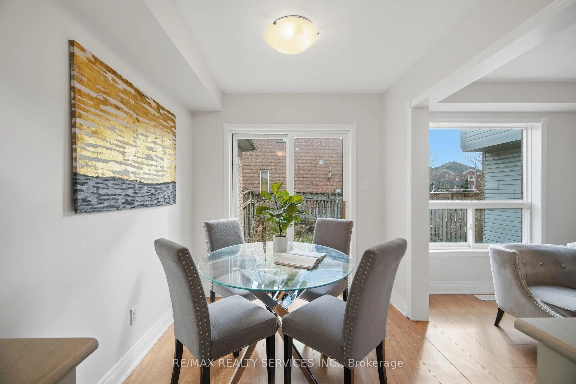 Photo 10 of 45 Monaco Court, Brampton, Fletcher's Meadow — HOMEH