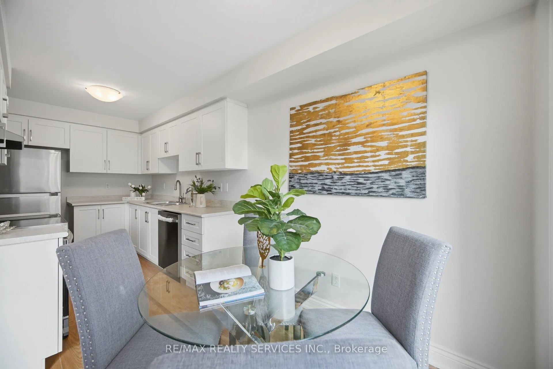 Photo 11 of 45 Monaco Court, Brampton, Fletcher's Meadow — HOMEH