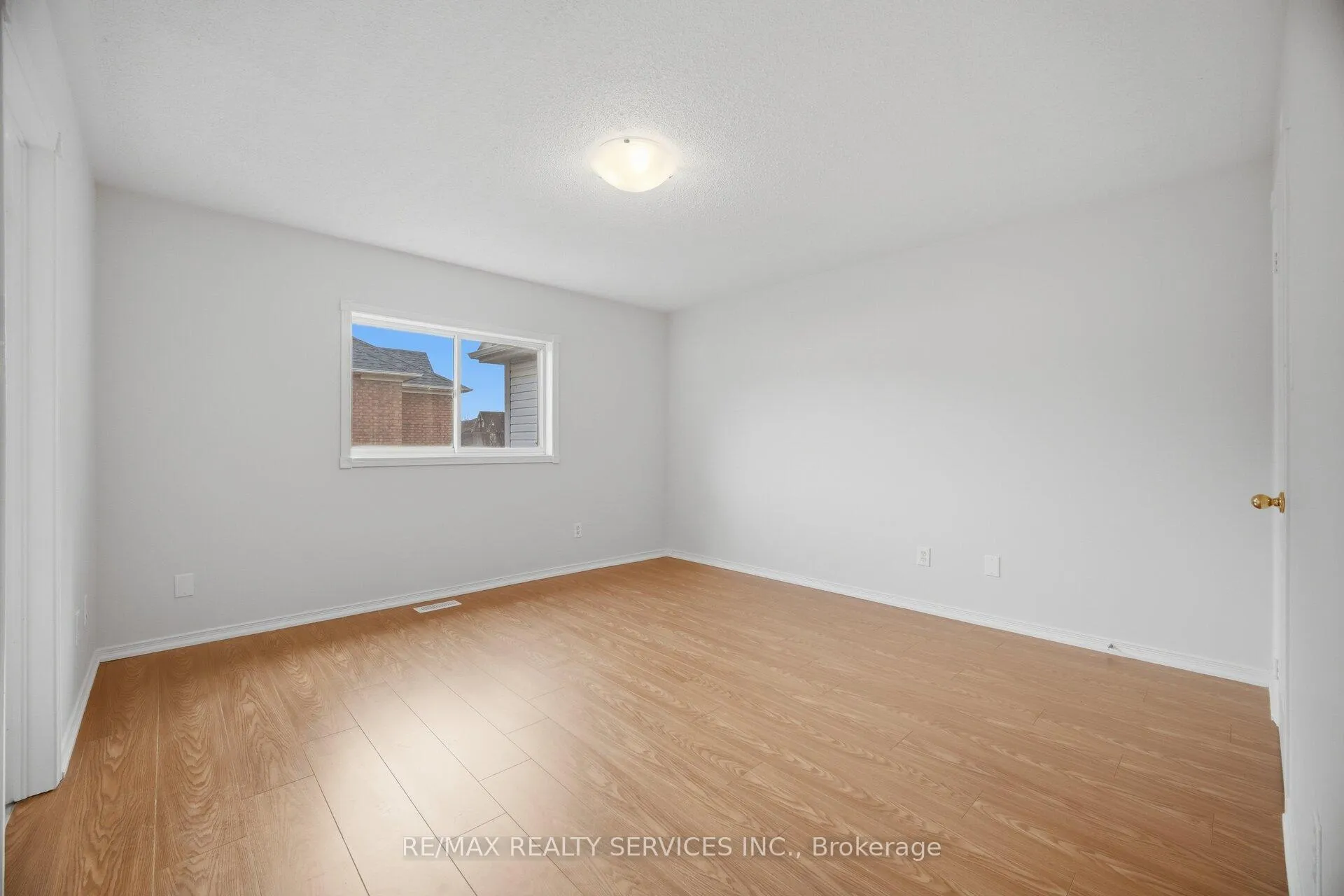 Photo 18 of 45 Monaco Court, Brampton, Fletcher's Meadow — HOMEH