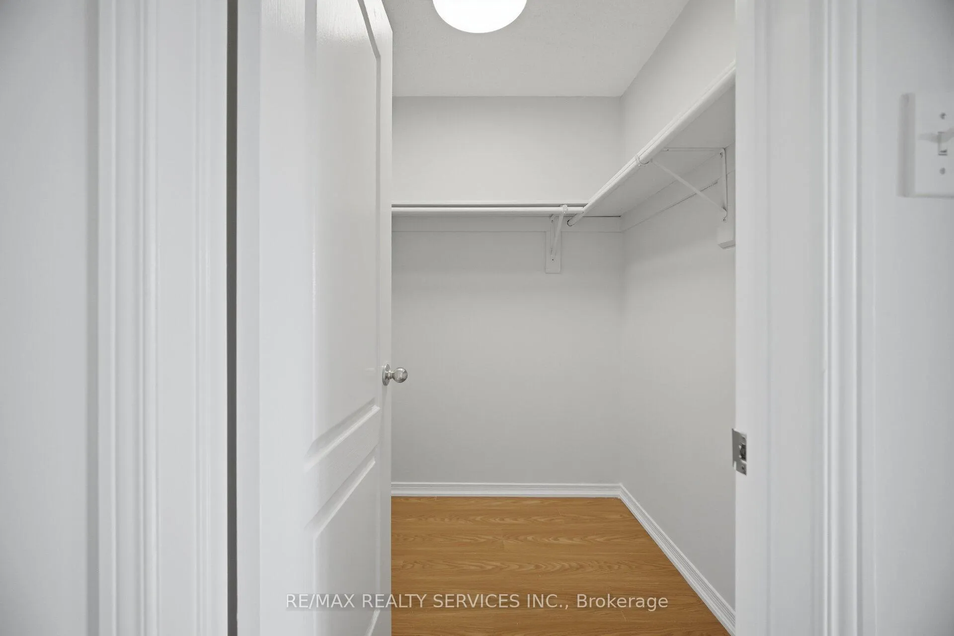 Photo 23 of 45 Monaco Court, Brampton, Fletcher's Meadow — HOMEH