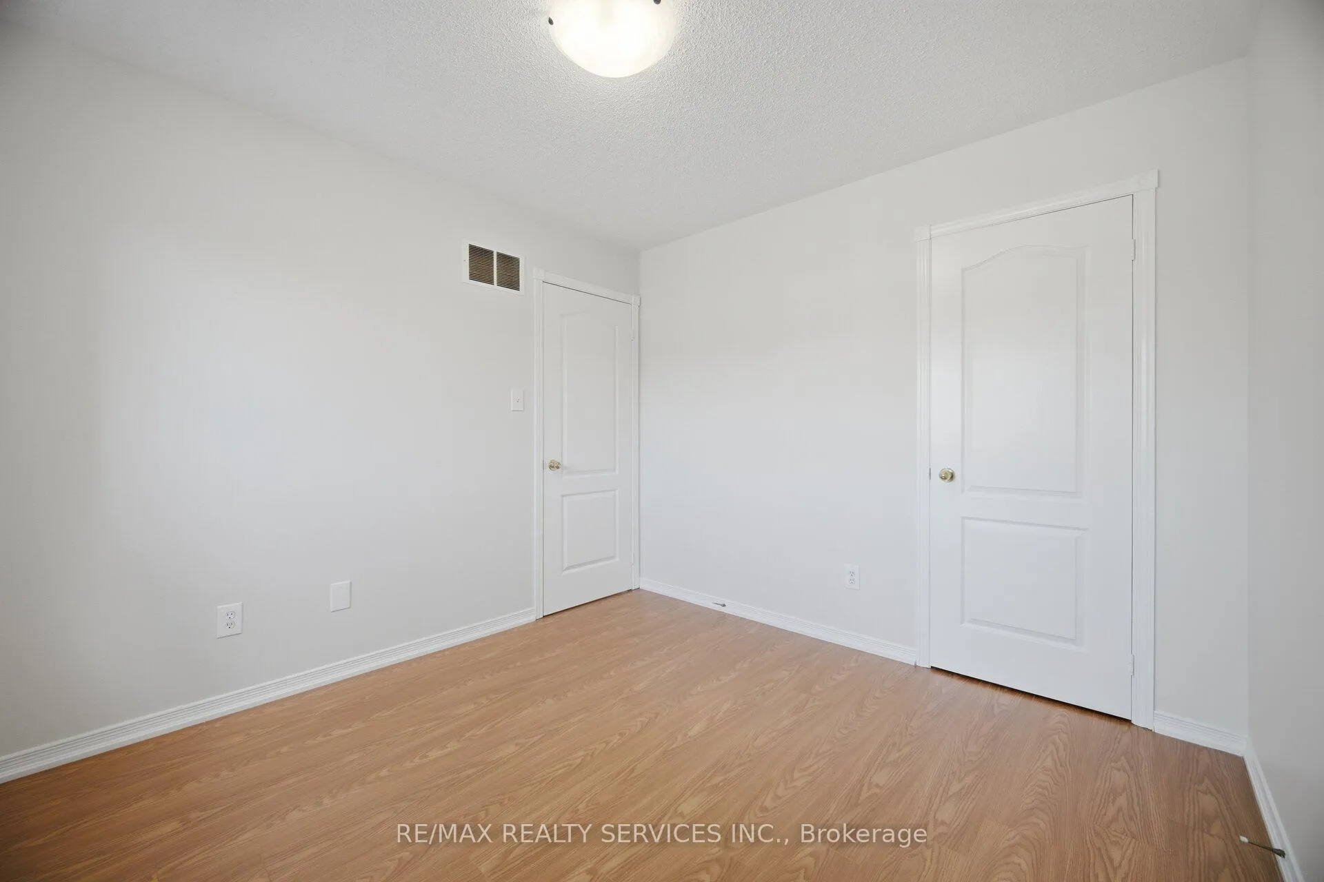 Photo 26 of 45 Monaco Court, Brampton, Fletcher's Meadow — HOMEH