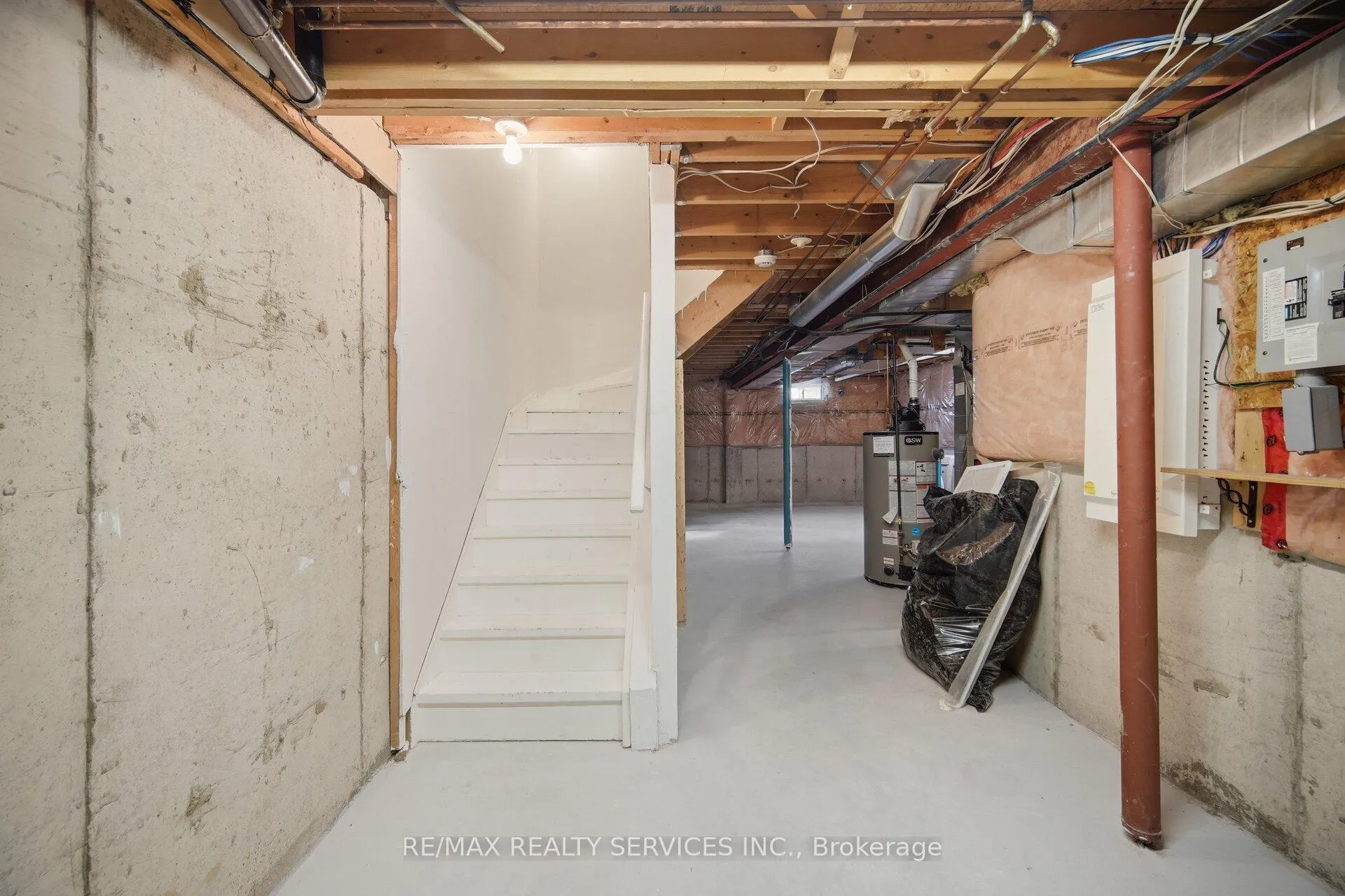 Photo 31 of 45 Monaco Court, Brampton, Fletcher's Meadow — HOMEH