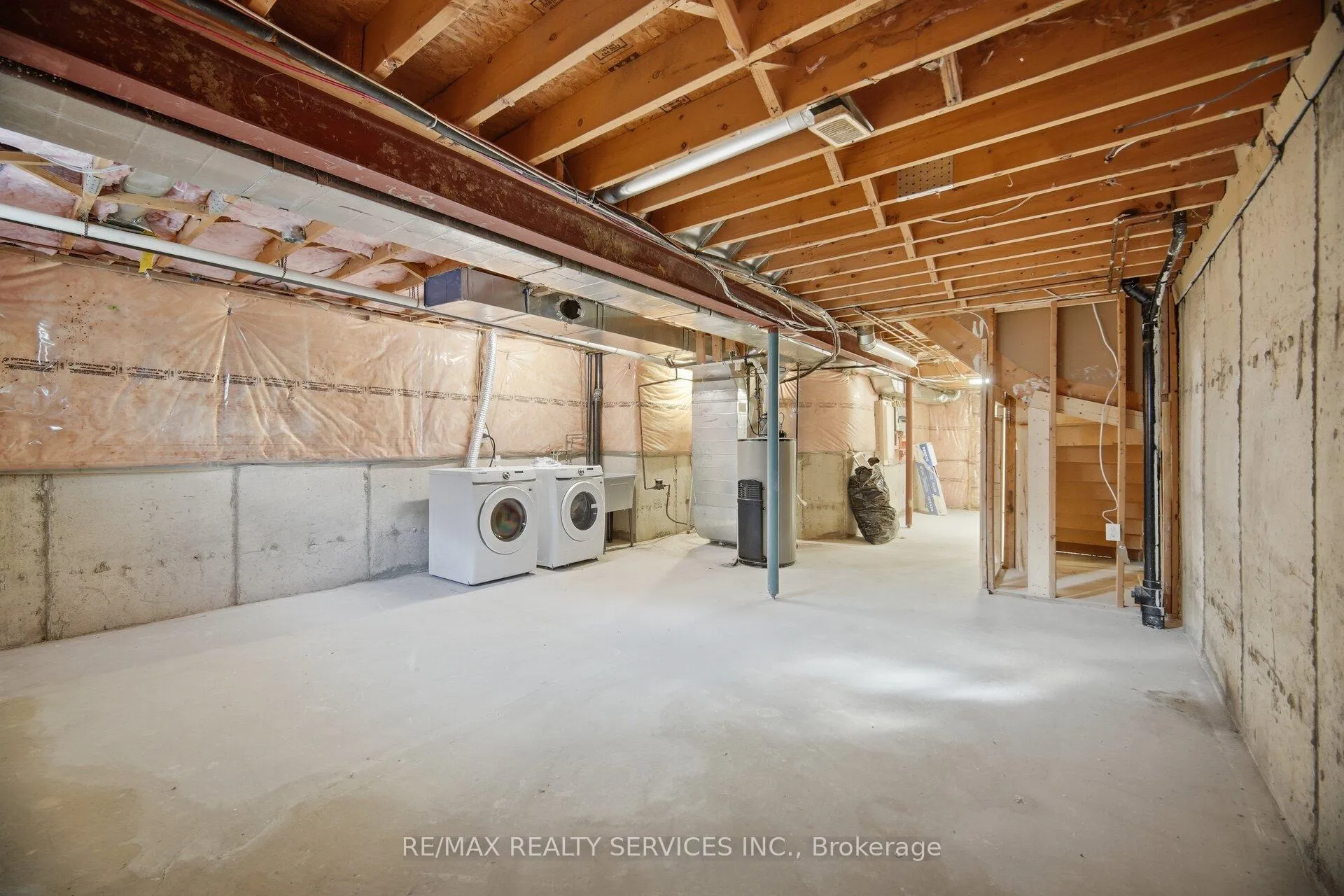Photo 32 of 45 Monaco Court, Brampton, Fletcher's Meadow — HOMEH