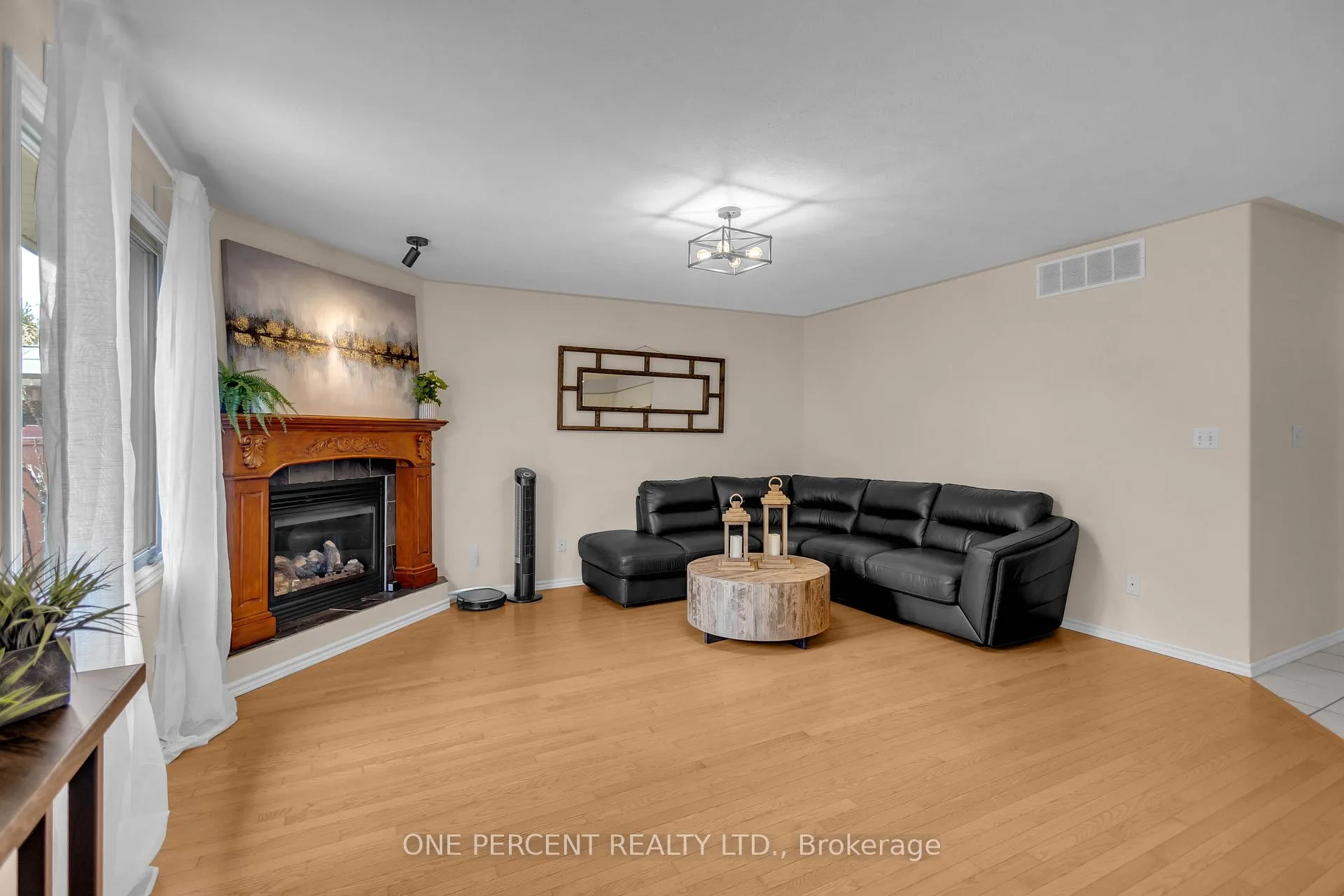 Photo 13 of 66 Hanlon Place, Brant, Paris — HOMEH