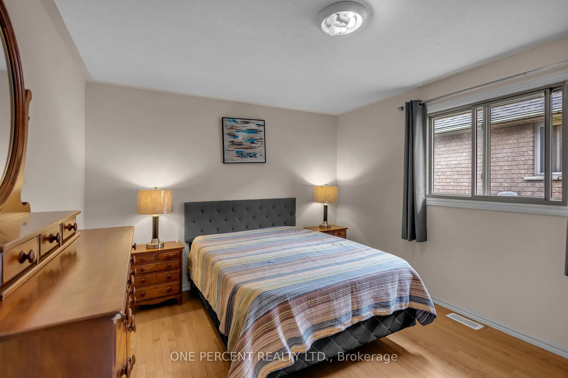 Photo 15 of 66 Hanlon Place, Brant, Paris — HOMEH