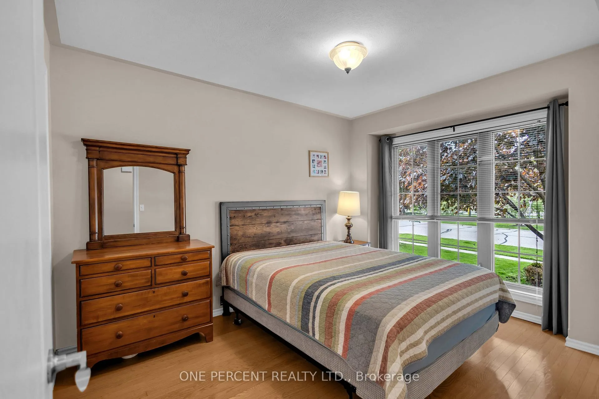 Photo 17 of 66 Hanlon Place, Brant, Paris — HOMEH