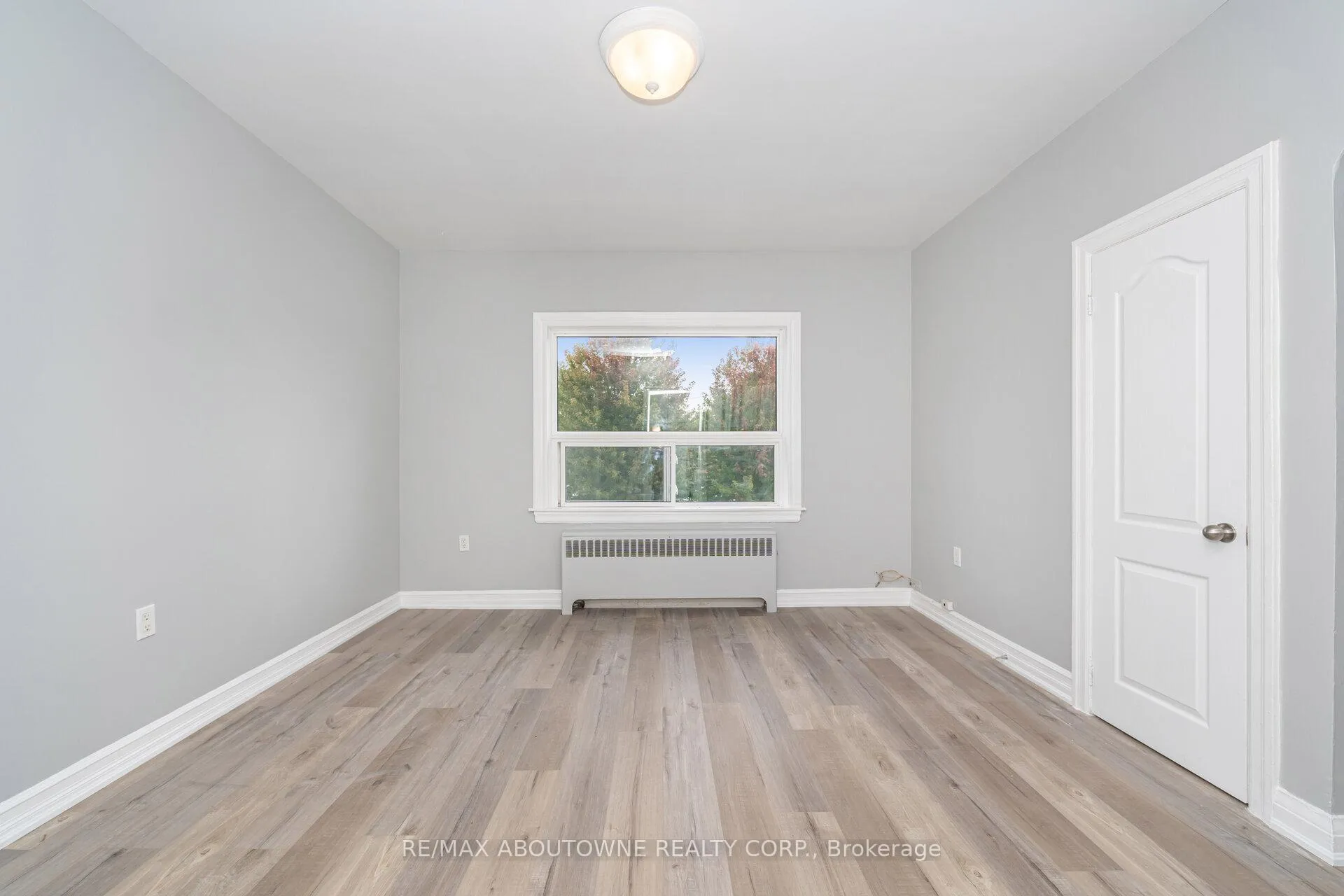 Photo 8 of Unit 3, 486 Holtby Avenue, Burlington, Brant — HOMEH